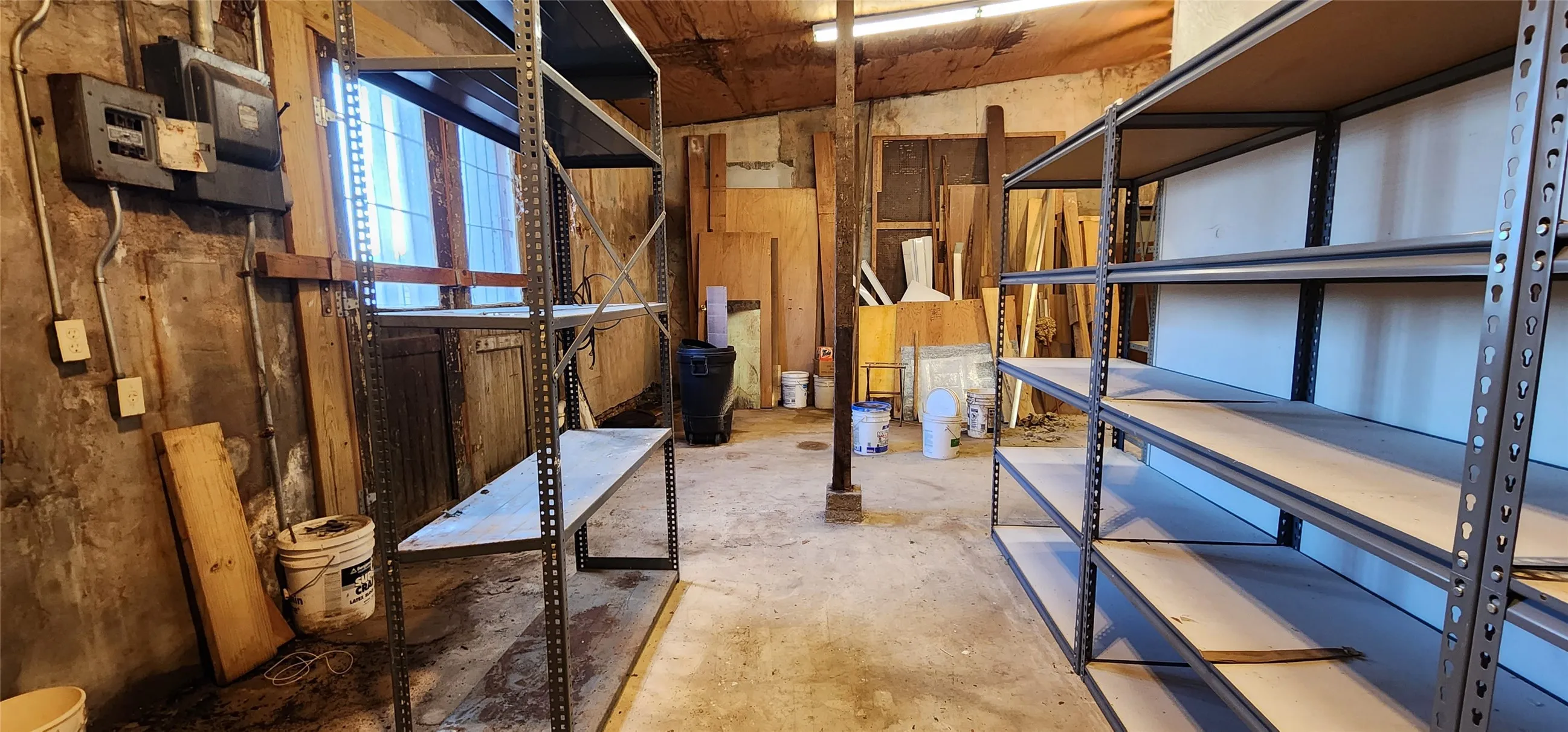 Office For Sale in Limestone County , 108 E Commerce, Mexia, Texas 76667, 0, 0, Garage spaces, 0 Sqft, built in 1950, mls#21295909, Real Estate Agent in Mexia, Homes For Sale in Limestone county, Homes For Sale in Mexia, Realtor in Mexia Texas, Real Estate Brokerage Independent Realty Texas, Luminita Cordes Realtor