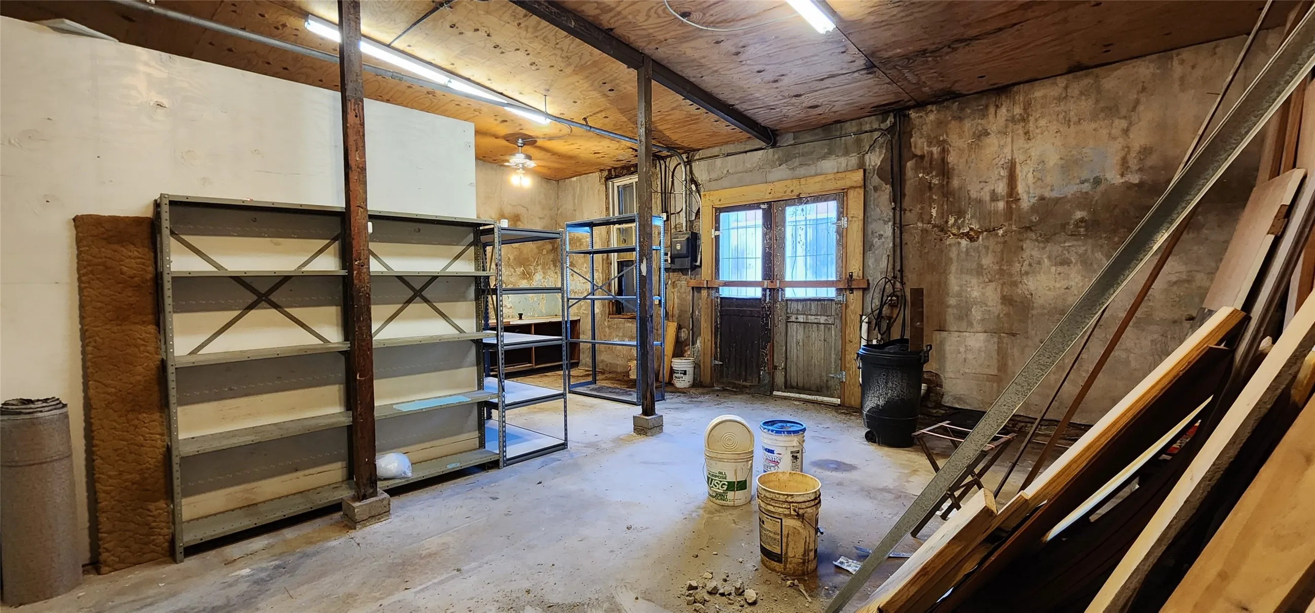 Office For Sale in Limestone County , 108 E Commerce, Mexia, Texas 76667, 0, 0, Garage spaces, 0 Sqft, built in 1950, mls#21295909, Real Estate Agent in Mexia, Homes For Sale in Limestone county, Homes For Sale in Mexia, Realtor in Mexia Texas, Real Estate Brokerage Independent Realty Texas, Luminita Cordes Realtor
