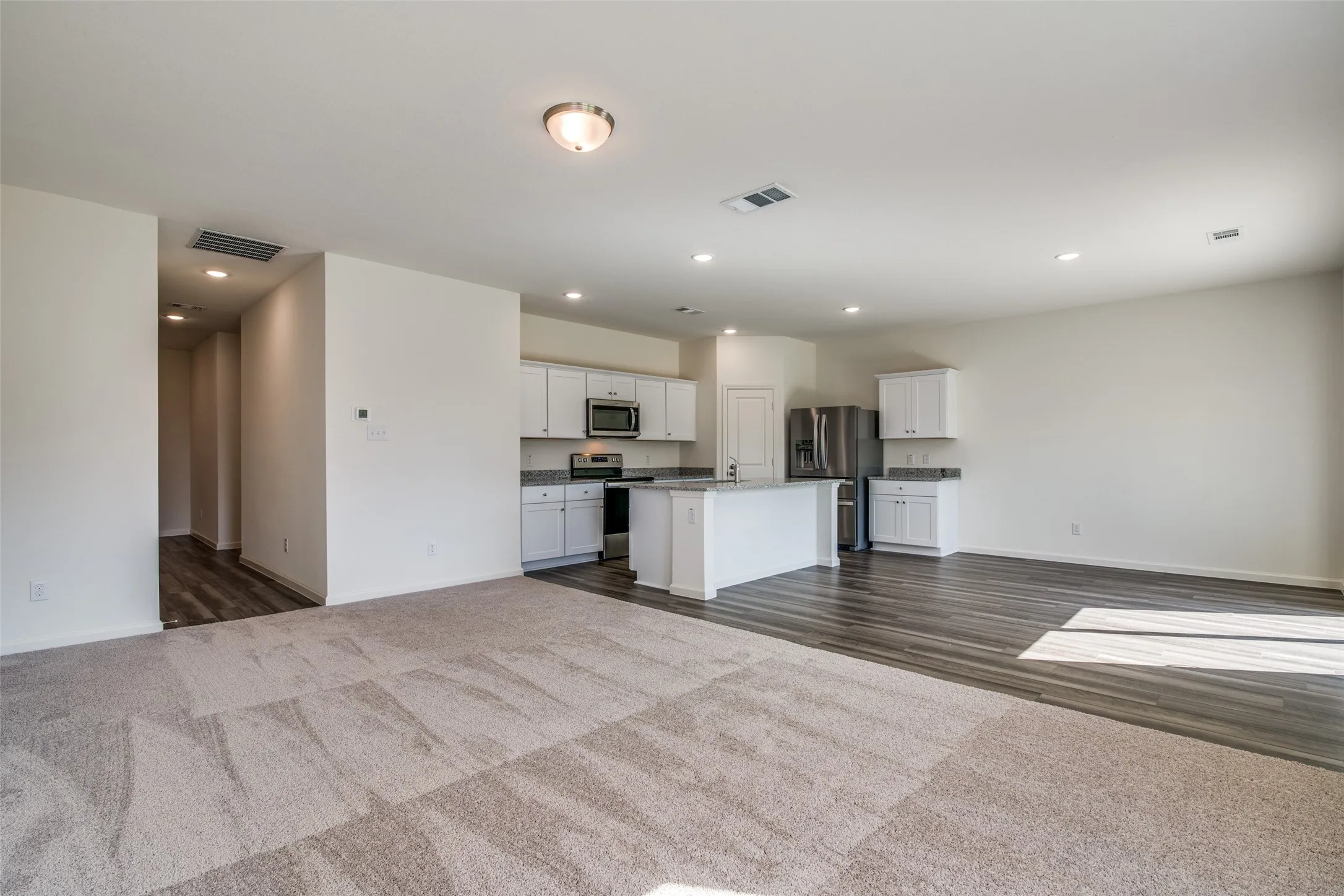 Single Family Residence For Rent in Kaufman County , 6231 Old Bridge Way, Forney, Texas 75126, 4 Bedroom, 3 Bathroom, 2 Garage spaces, 2,308 Sqft, built in 2021, mls#21295759, Real Estate Agent in Forney, Homes For Rent in Kaufman county, Homes For Rent in Forney, Realtor in Forney Texas, Real Estate Brokerage Independent Realty Texas, Luminita Cordes Realtor