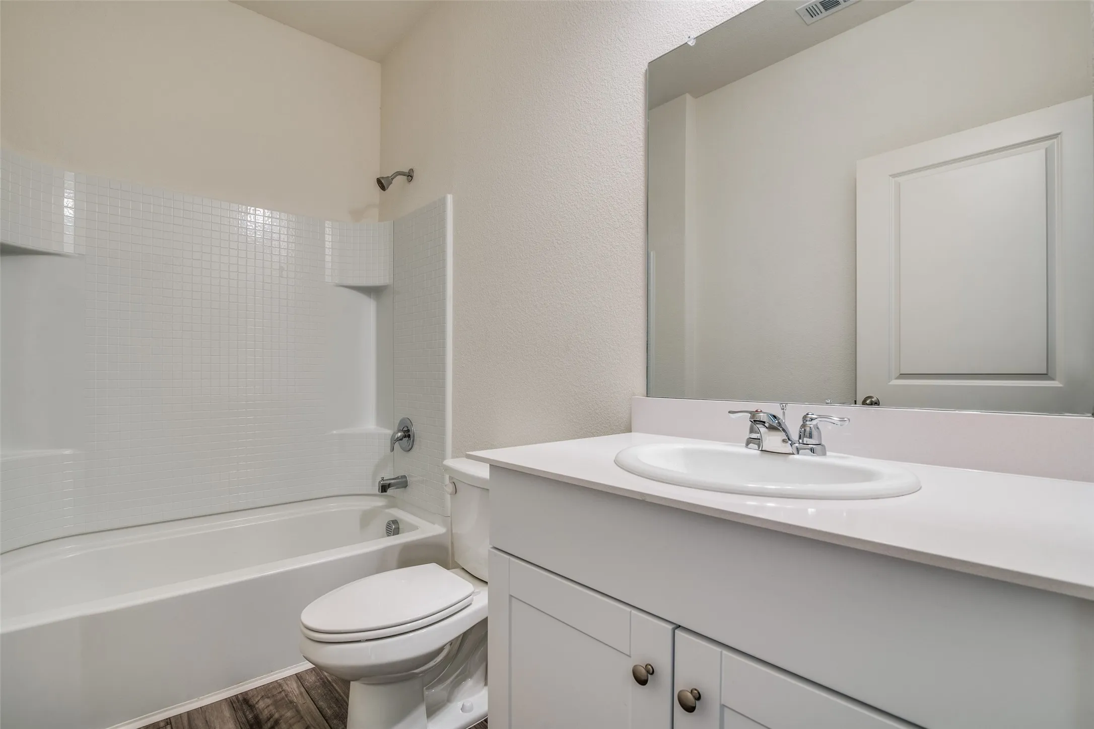Single Family Residence For Rent in Kaufman County , 6231 Old Bridge Way, Forney, Texas 75126, 4 Bedroom, 3 Bathroom, 2 Garage spaces, 2,308 Sqft, built in 2021, mls#21295759, Real Estate Agent in Forney, Homes For Rent in Kaufman county, Homes For Rent in Forney, Realtor in Forney Texas, Real Estate Brokerage Independent Realty Texas, Luminita Cordes Realtor