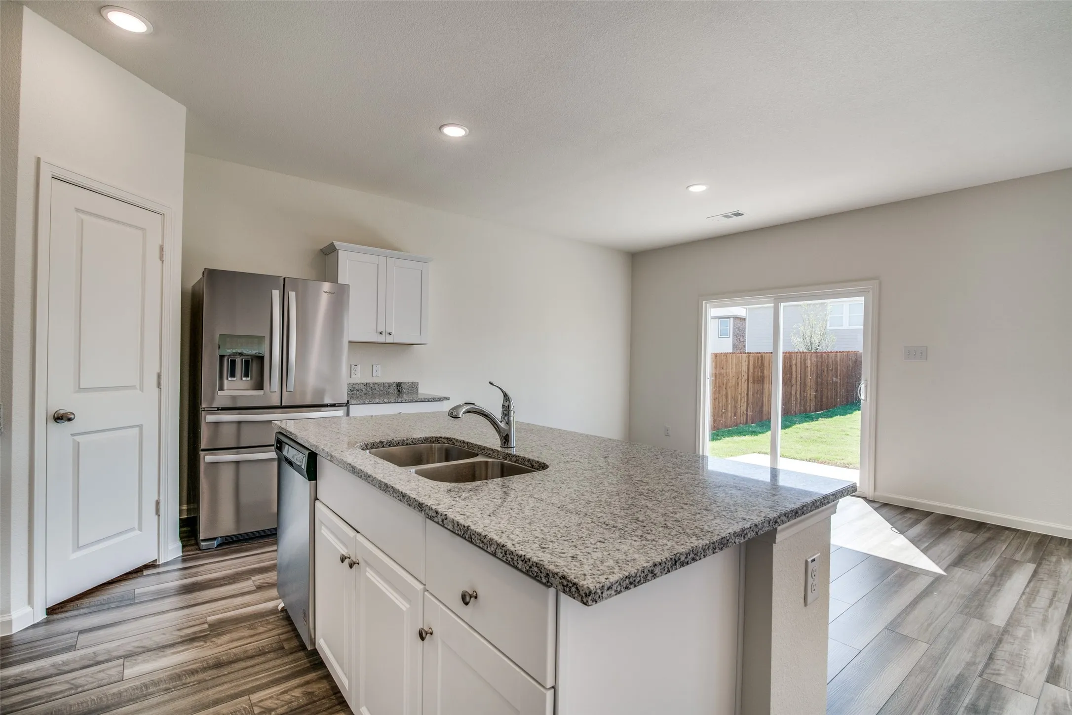 Single Family Residence For Rent in Kaufman County , 6231 Old Bridge Way, Forney, Texas 75126, 4 Bedroom, 3 Bathroom, 2 Garage spaces, 2,308 Sqft, built in 2021, mls#21295759, Real Estate Agent in Forney, Homes For Rent in Kaufman county, Homes For Rent in Forney, Realtor in Forney Texas, Real Estate Brokerage Independent Realty Texas, Luminita Cordes Realtor
