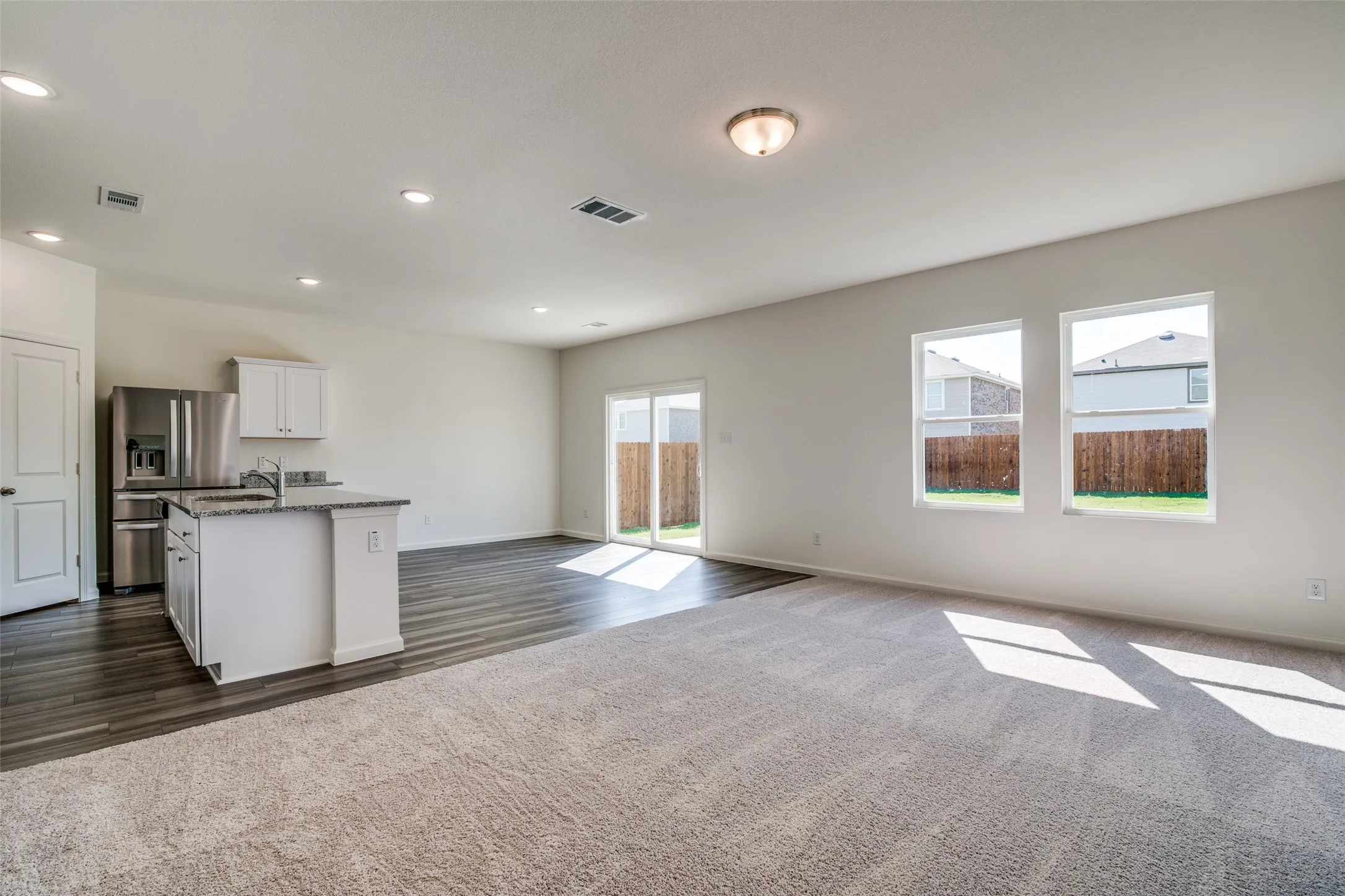 Single Family Residence For Rent in Kaufman County , 6231 Old Bridge Way, Forney, Texas 75126, 4 Bedroom, 3 Bathroom, 2 Garage spaces, 2,308 Sqft, built in 2021, mls#21295759, Real Estate Agent in Forney, Homes For Rent in Kaufman county, Homes For Rent in Forney, Realtor in Forney Texas, Real Estate Brokerage Independent Realty Texas, Luminita Cordes Realtor