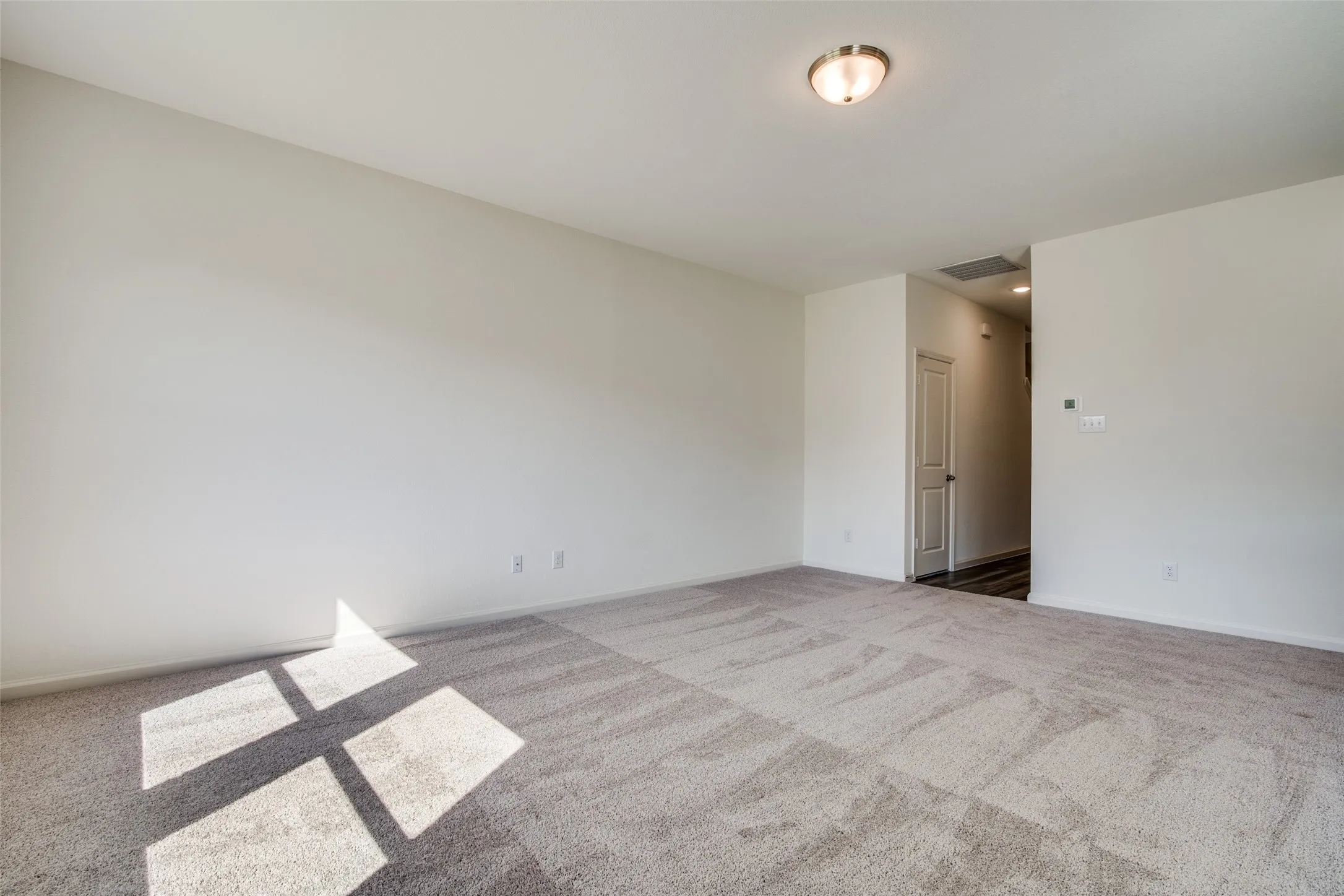 Single Family Residence For Rent in Kaufman County , 6231 Old Bridge Way, Forney, Texas 75126, 4 Bedroom, 3 Bathroom, 2 Garage spaces, 2,308 Sqft, built in 2021, mls#21295759, Real Estate Agent in Forney, Homes For Rent in Kaufman county, Homes For Rent in Forney, Realtor in Forney Texas, Real Estate Brokerage Independent Realty Texas, Luminita Cordes Realtor