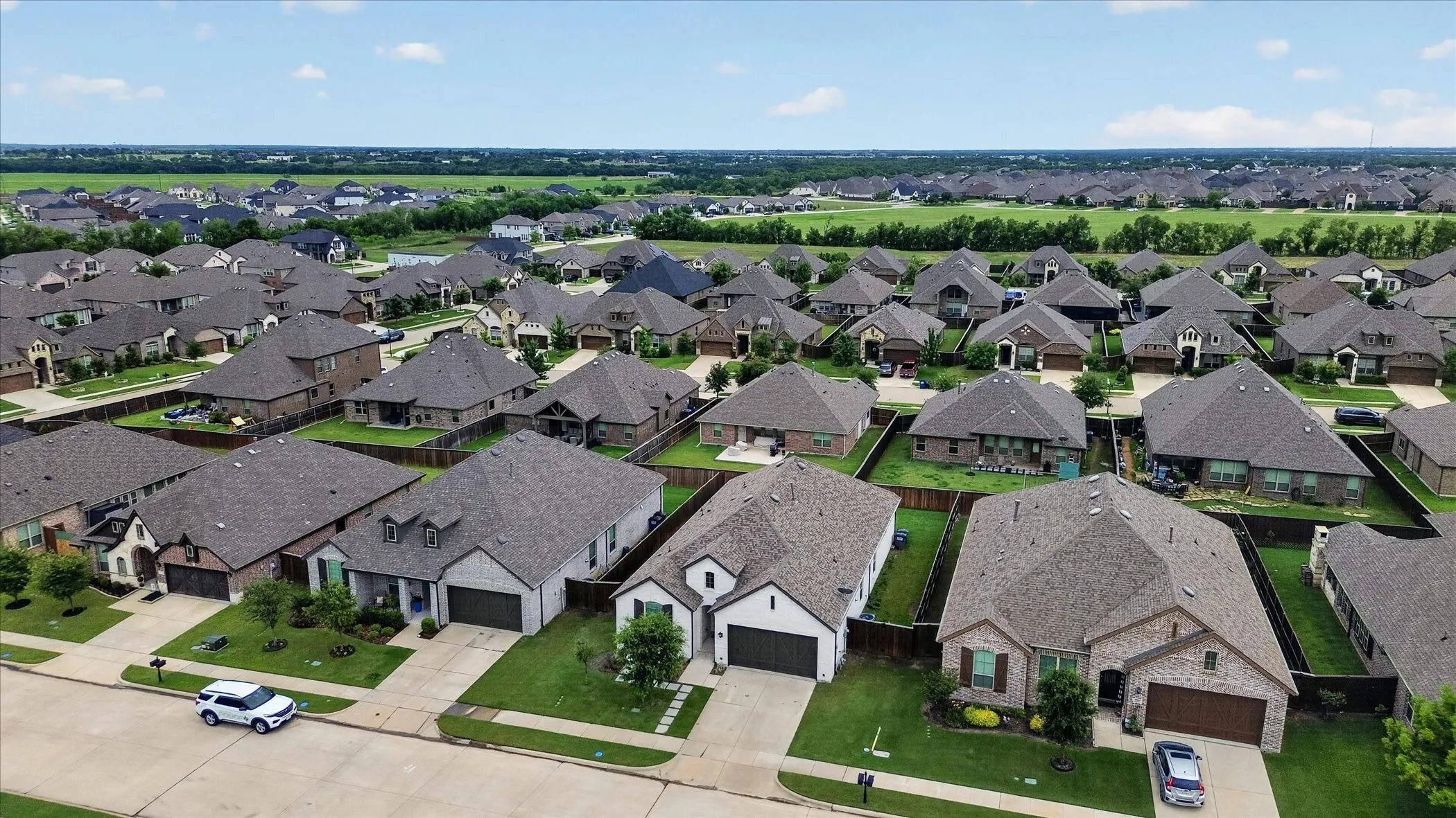 Single Family Residence For Sale in Rockwall County , 1713 Pieneze Drive, Mclendon Chisholm, Texas 75032, 4 Bedroom, 3 Bathroom, 2 Garage spaces, 2,246 Sqft, built in 2019, mls#21294734, Real Estate Agent in Mclendon Chisholm, Homes For Sale in Rockwall county, Homes For Sale in Mclendon Chisholm, Realtor in Mclendon Chisholm Texas, Real Estate Brokerage Independent Realty Texas, Luminita Cordes Realtor