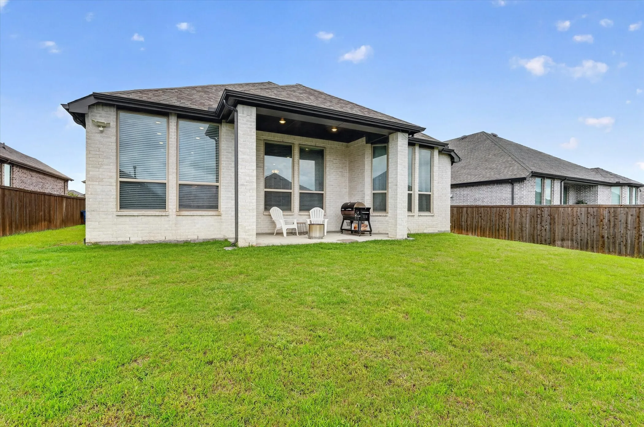 Single Family Residence For Sale in Rockwall County , 1713 Pieneze Drive, Mclendon Chisholm, Texas 75032, 4 Bedroom, 3 Bathroom, 2 Garage spaces, 2,246 Sqft, built in 2019, mls#21294734, Real Estate Agent in Mclendon Chisholm, Homes For Sale in Rockwall county, Homes For Sale in Mclendon Chisholm, Realtor in Mclendon Chisholm Texas, Real Estate Brokerage Independent Realty Texas, Luminita Cordes Realtor