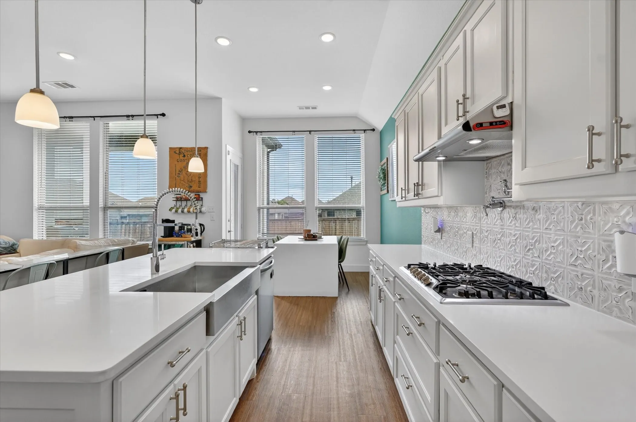 Single Family Residence For Sale in Rockwall County , 1713 Pieneze Drive, Mclendon Chisholm, Texas 75032, 4 Bedroom, 3 Bathroom, 2 Garage spaces, 2,246 Sqft, built in 2019, mls#21294734, Real Estate Agent in Mclendon Chisholm, Homes For Sale in Rockwall county, Homes For Sale in Mclendon Chisholm, Realtor in Mclendon Chisholm Texas, Real Estate Brokerage Independent Realty Texas, Luminita Cordes Realtor