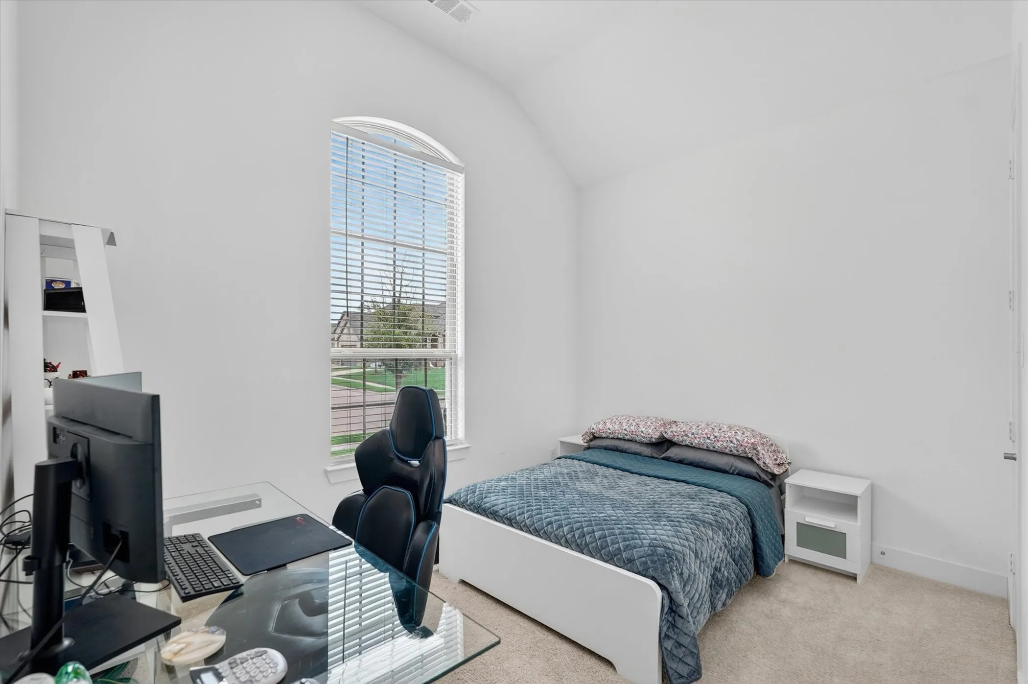 Single Family Residence For Sale in Rockwall County , 1713 Pieneze Drive, Mclendon Chisholm, Texas 75032, 4 Bedroom, 3 Bathroom, 2 Garage spaces, 2,246 Sqft, built in 2019, mls#21294734, Real Estate Agent in Mclendon Chisholm, Homes For Sale in Rockwall county, Homes For Sale in Mclendon Chisholm, Realtor in Mclendon Chisholm Texas, Real Estate Brokerage Independent Realty Texas, Luminita Cordes Realtor