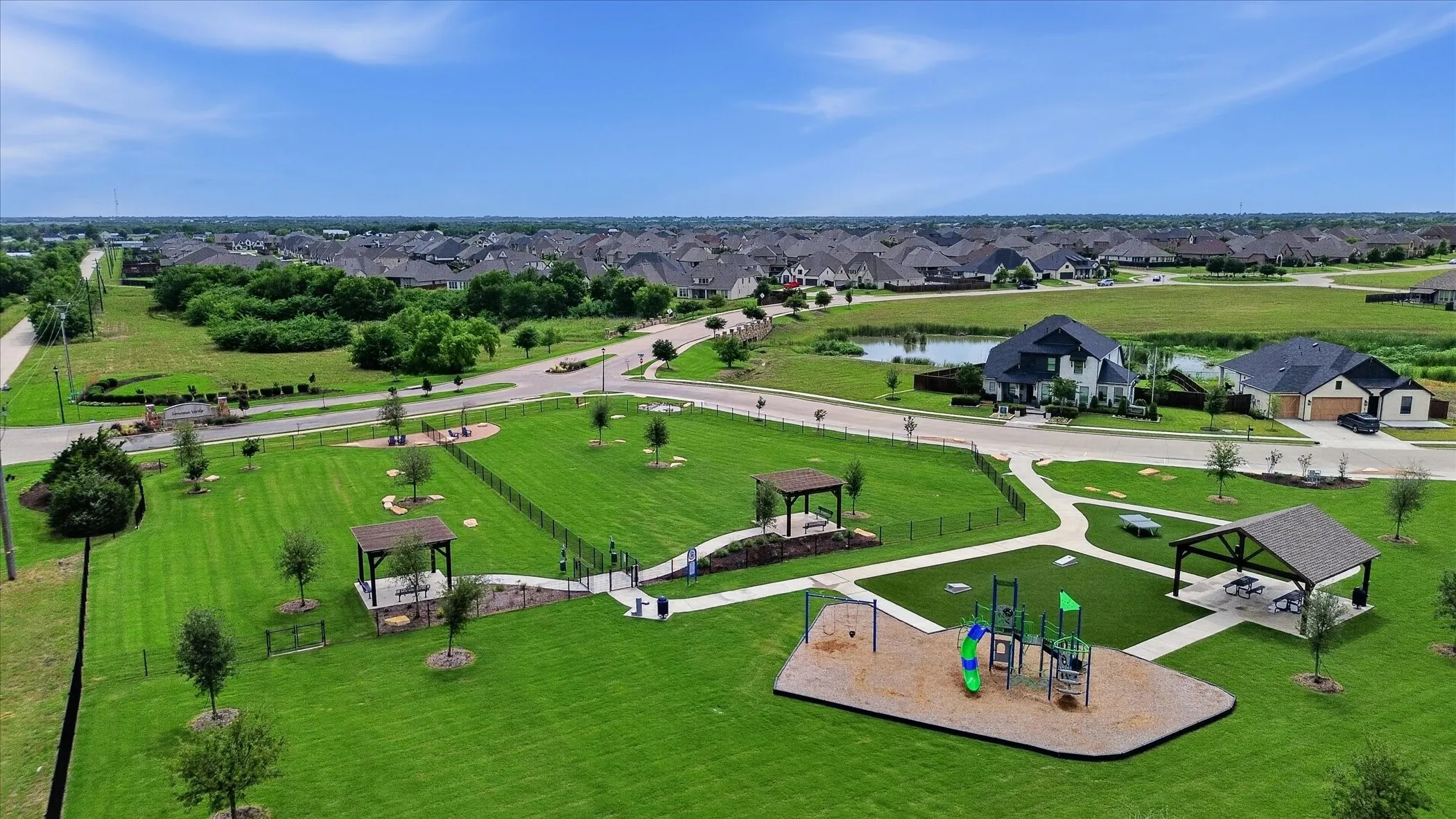 Single Family Residence For Sale in Rockwall County , 1713 Pieneze Drive, Mclendon Chisholm, Texas 75032, 4 Bedroom, 3 Bathroom, 2 Garage spaces, 2,246 Sqft, built in 2019, mls#21294734, Real Estate Agent in Mclendon Chisholm, Homes For Sale in Rockwall county, Homes For Sale in Mclendon Chisholm, Realtor in Mclendon Chisholm Texas, Real Estate Brokerage Independent Realty Texas, Luminita Cordes Realtor