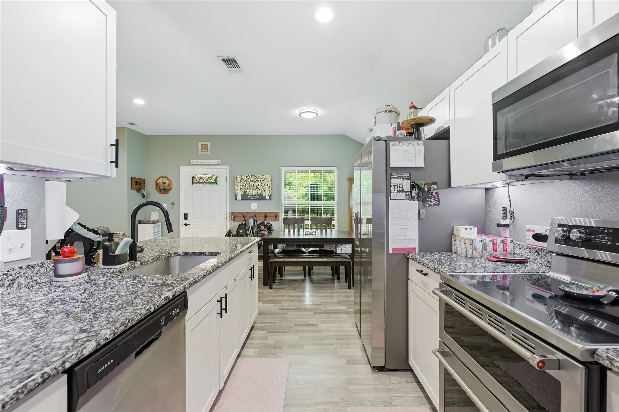 Single Family Residence For Sale in Grayson County , 231 W Murray Street, Denison, Texas 75020, 4 Bedroom, 2 Bathroom, Garage spaces, 1,315 Sqft, built in 2019, mls#21290527, Real Estate Agent in Denison, Homes For Sale in Grayson county, Homes For Sale in Denison, Realtor in Denison Texas, Real Estate Brokerage Independent Realty Texas, Luminita Cordes Realtor