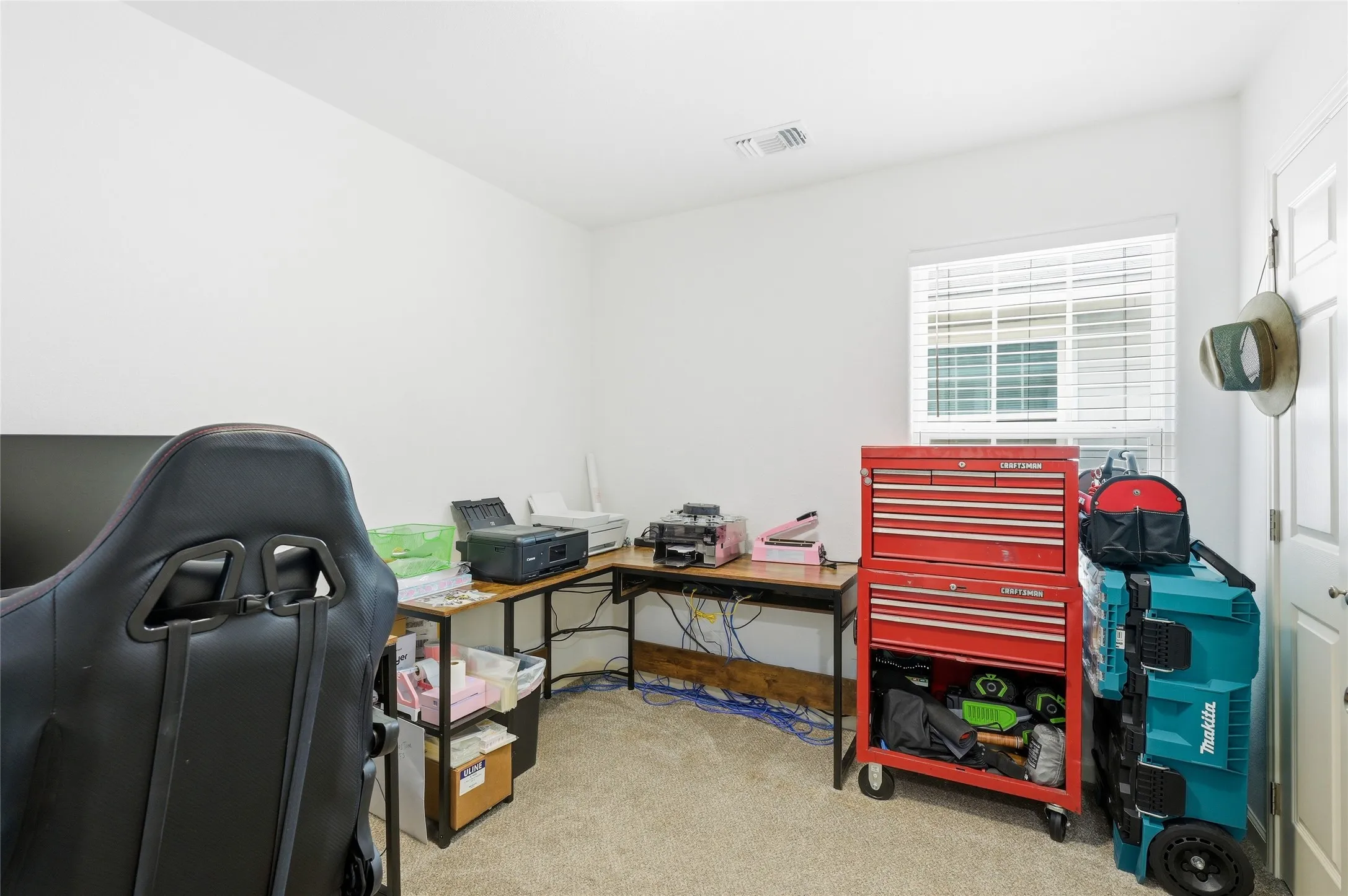 Single Family Residence For Sale in Grayson County , 231 W Murray Street, Denison, Texas 75020, 4 Bedroom, 2 Bathroom, Garage spaces, 1,315 Sqft, built in 2019, mls#21290527, Real Estate Agent in Denison, Homes For Sale in Grayson county, Homes For Sale in Denison, Realtor in Denison Texas, Real Estate Brokerage Independent Realty Texas, Luminita Cordes Realtor