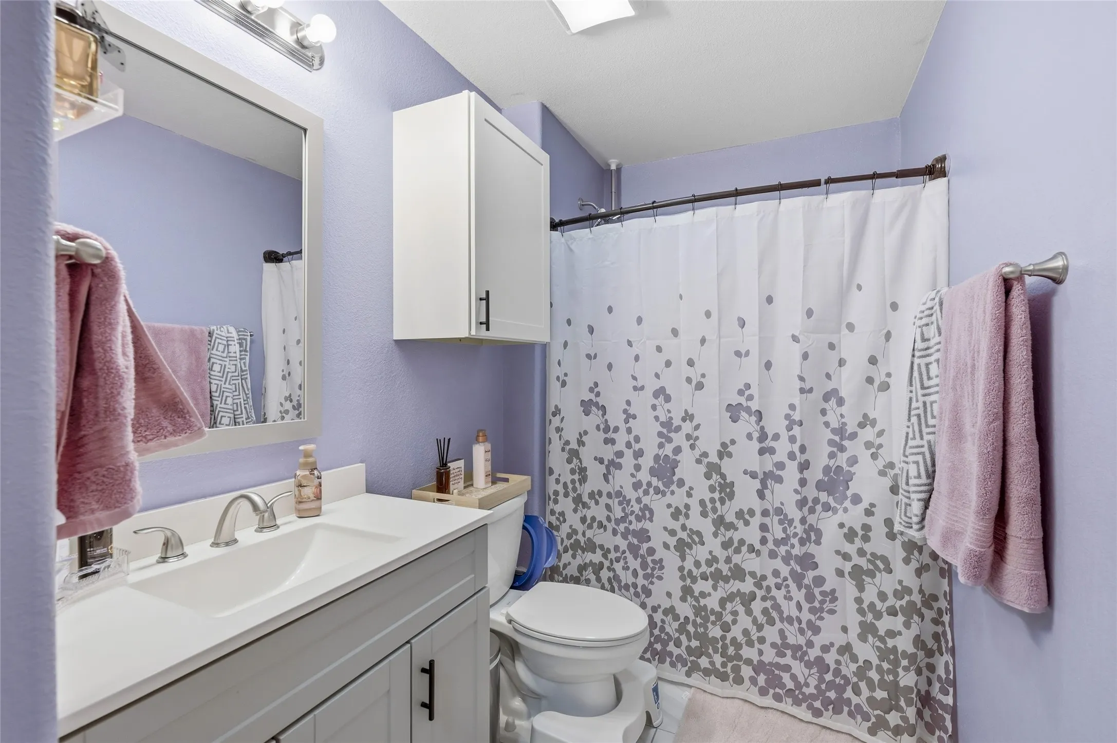 Single Family Residence For Sale in Grayson County , 231 W Murray Street, Denison, Texas 75020, 4 Bedroom, 2 Bathroom, Garage spaces, 1,315 Sqft, built in 2019, mls#21290527, Real Estate Agent in Denison, Homes For Sale in Grayson county, Homes For Sale in Denison, Realtor in Denison Texas, Real Estate Brokerage Independent Realty Texas, Luminita Cordes Realtor