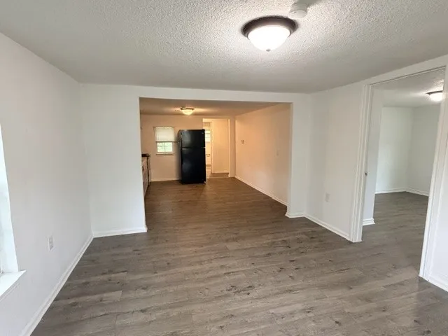 Single Family Residence For Rent in Grayson County , 927 W Baker Street, Denison, Texas 75020, 2 Bedroom, 1 Bathroom, Garage spaces, 994 Sqft, built in 1945, mls#21295955, Real Estate Agent in Denison, Homes For Rent in Grayson county, Homes For Rent in Denison, Realtor in Denison Texas, Real Estate Brokerage Independent Realty Texas, Luminita Cordes Realtor