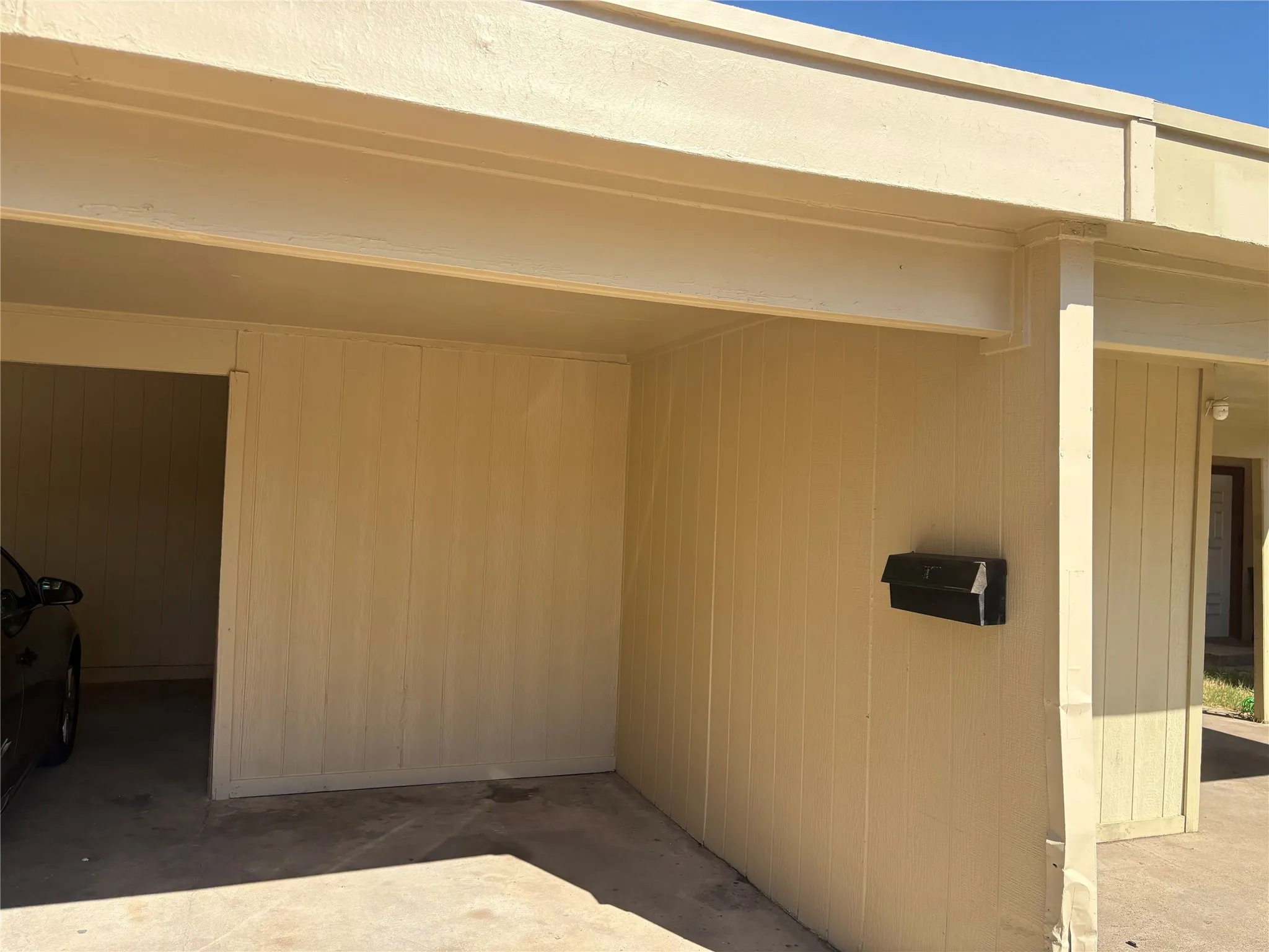 Single Family Residence For Sale in Dallas County , 1821 Ridgeview Street, Mesquite, Texas 75149, 3 Bedroom, 2 Bathroom, Garage spaces, 1,185 Sqft, built in 1973, mls#21295976, Real Estate Agent in Mesquite, Homes For Sale in Dallas county, Homes For Sale in Mesquite, Realtor in Mesquite Texas, Real Estate Brokerage Independent Realty Texas, Luminita Cordes Realtor