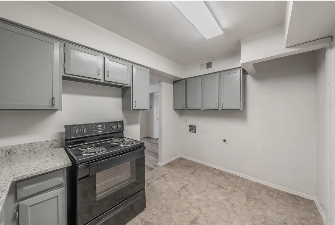 Single Family Residence For Sale in Dallas County , 1821 Ridgeview Street, Mesquite, Texas 75149, 3 Bedroom, 2 Bathroom, Garage spaces, 1,185 Sqft, built in 1973, mls#21295976, Real Estate Agent in Mesquite, Homes For Sale in Dallas county, Homes For Sale in Mesquite, Realtor in Mesquite Texas, Real Estate Brokerage Independent Realty Texas, Luminita Cordes Realtor