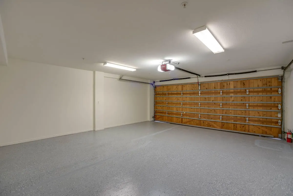 Townhouse For Rent in Dallas County , 4110 Mckinney Avenue 5, Dallas, Texas 75204, 2 Bedroom, 3 Bathroom, 2 Garage spaces, 1,941 Sqft, built in 2006, mls#21289618, Real Estate Agent in Dallas, Homes For Rent in Dallas county, Homes For Rent in Dallas, Realtor in Dallas Texas, Real Estate Brokerage Independent Realty Texas, Luminita Cordes Realtor