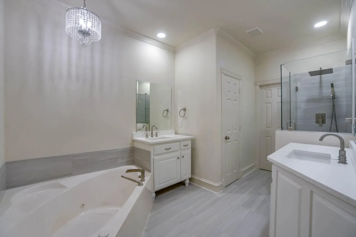 Townhouse For Rent in Dallas County , 4110 Mckinney Avenue 5, Dallas, Texas 75204, 2 Bedroom, 3 Bathroom, 2 Garage spaces, 1,941 Sqft, built in 2006, mls#21289618, Real Estate Agent in Dallas, Homes For Rent in Dallas county, Homes For Rent in Dallas, Realtor in Dallas Texas, Real Estate Brokerage Independent Realty Texas, Luminita Cordes Realtor