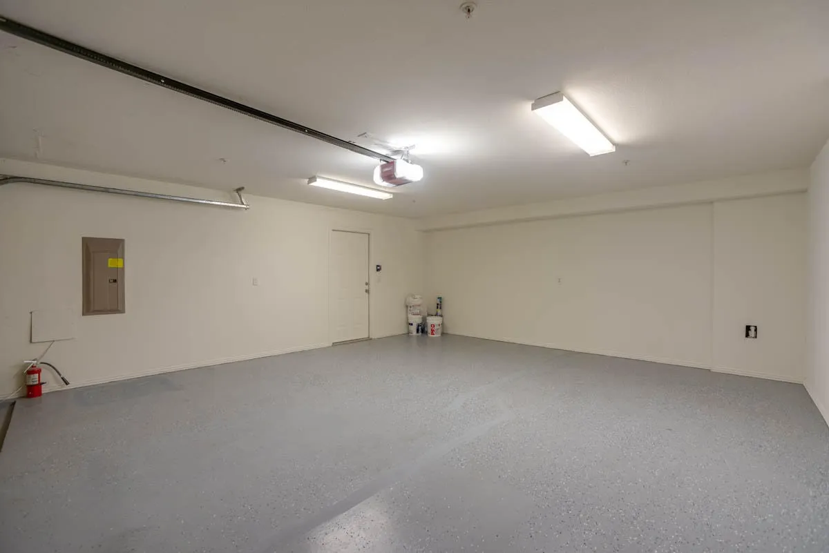 Townhouse For Rent in Dallas County , 4110 Mckinney Avenue 5, Dallas, Texas 75204, 2 Bedroom, 3 Bathroom, 2 Garage spaces, 1,941 Sqft, built in 2006, mls#21289618, Real Estate Agent in Dallas, Homes For Rent in Dallas county, Homes For Rent in Dallas, Realtor in Dallas Texas, Real Estate Brokerage Independent Realty Texas, Luminita Cordes Realtor