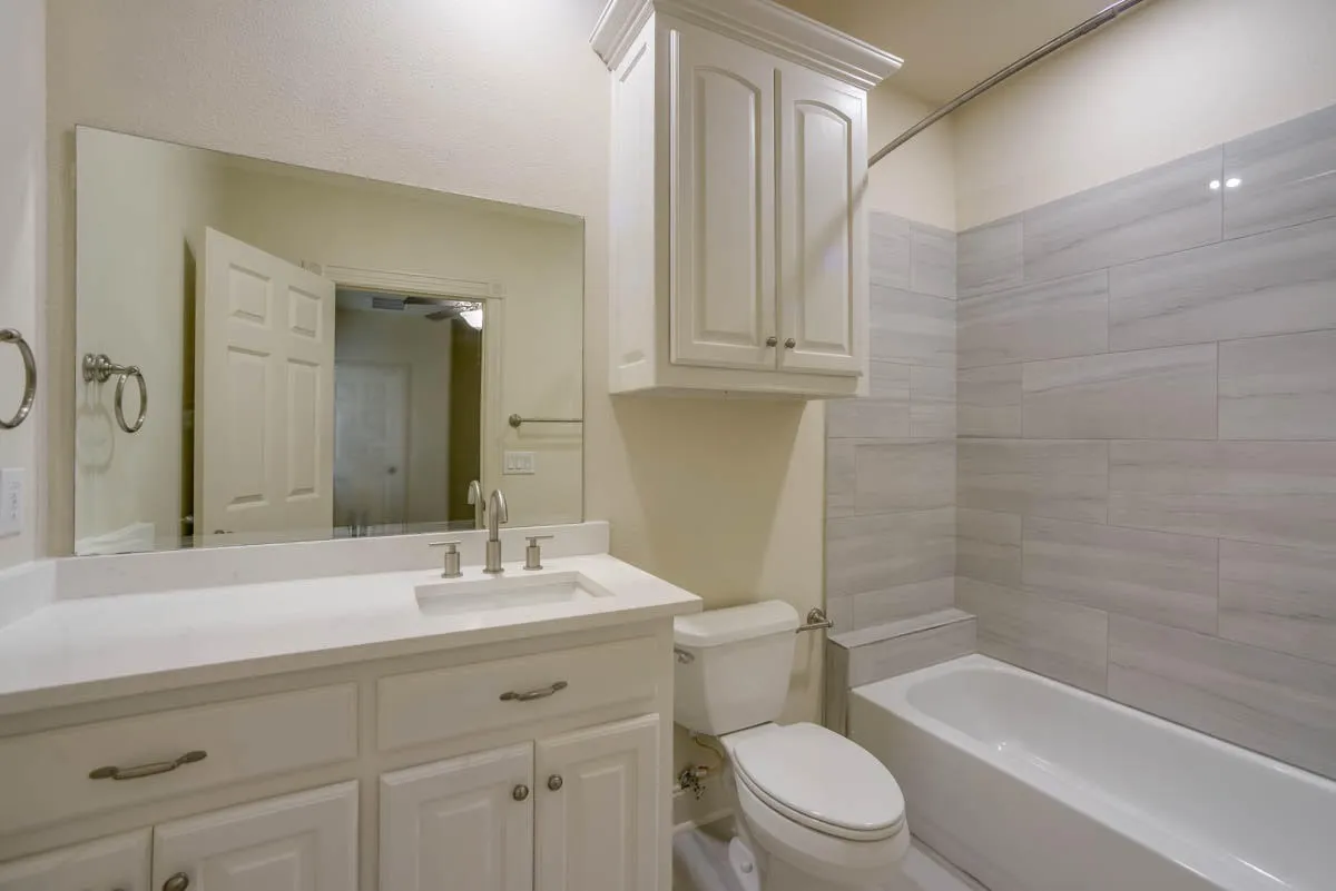 Townhouse For Rent in Dallas County , 4110 Mckinney Avenue 5, Dallas, Texas 75204, 2 Bedroom, 3 Bathroom, 2 Garage spaces, 1,941 Sqft, built in 2006, mls#21289618, Real Estate Agent in Dallas, Homes For Rent in Dallas county, Homes For Rent in Dallas, Realtor in Dallas Texas, Real Estate Brokerage Independent Realty Texas, Luminita Cordes Realtor