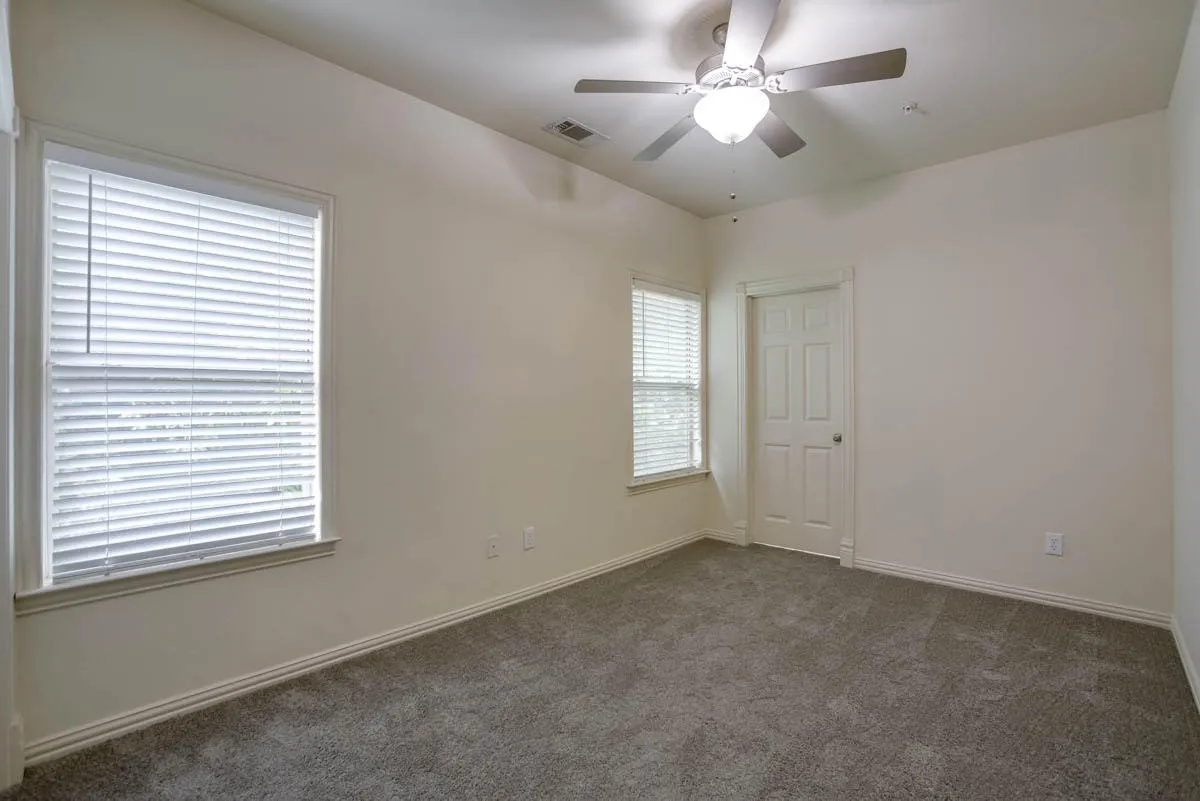 Townhouse For Rent in Dallas County , 4110 Mckinney Avenue 5, Dallas, Texas 75204, 2 Bedroom, 3 Bathroom, 2 Garage spaces, 1,941 Sqft, built in 2006, mls#21289618, Real Estate Agent in Dallas, Homes For Rent in Dallas county, Homes For Rent in Dallas, Realtor in Dallas Texas, Real Estate Brokerage Independent Realty Texas, Luminita Cordes Realtor