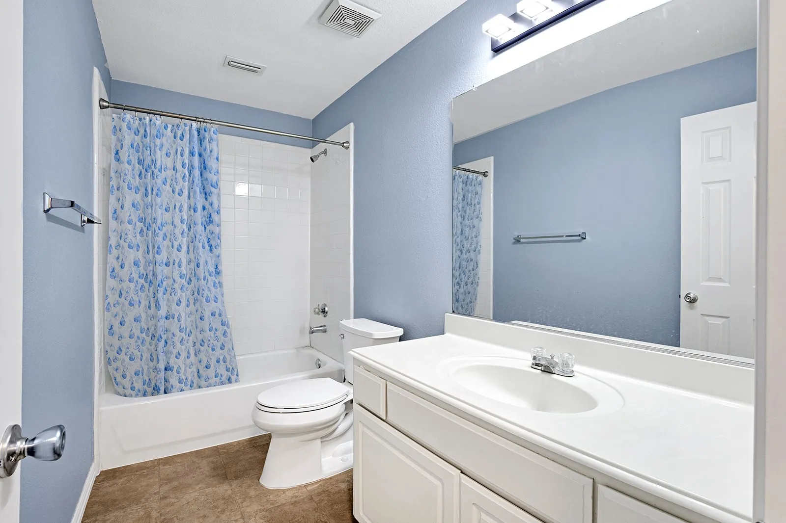 Single Family Residence For Sale in Dallas County , 1412 Sunrise Lane, Sachse, Texas 75048, 4 Bedroom, 3 Bathroom, 2 Garage spaces, 3,322 Sqft, built in 1999, mls#21293104, Real Estate Agent in Sachse, Homes For Sale in Dallas county, Homes For Sale in Sachse, Realtor in Sachse Texas, Real Estate Brokerage Independent Realty Texas, Luminita Cordes Realtor