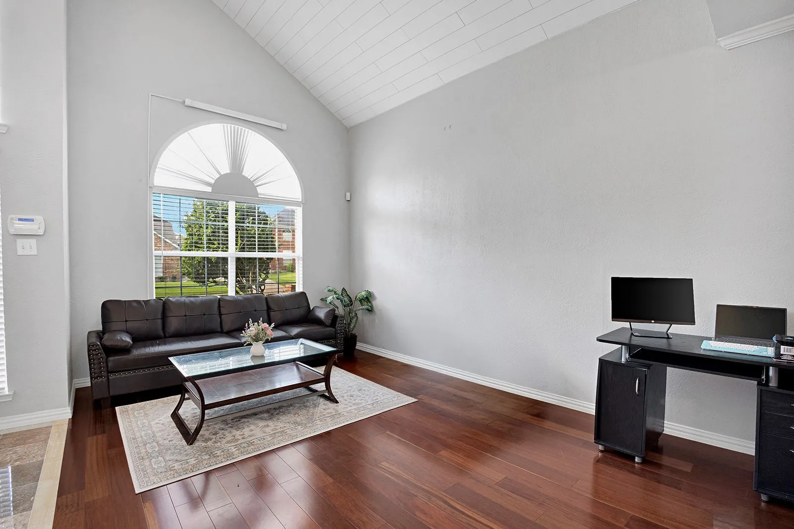 Single Family Residence For Sale in Dallas County , 1412 Sunrise Lane, Sachse, Texas 75048, 4 Bedroom, 3 Bathroom, 2 Garage spaces, 3,322 Sqft, built in 1999, mls#21293104, Real Estate Agent in Sachse, Homes For Sale in Dallas county, Homes For Sale in Sachse, Realtor in Sachse Texas, Real Estate Brokerage Independent Realty Texas, Luminita Cordes Realtor