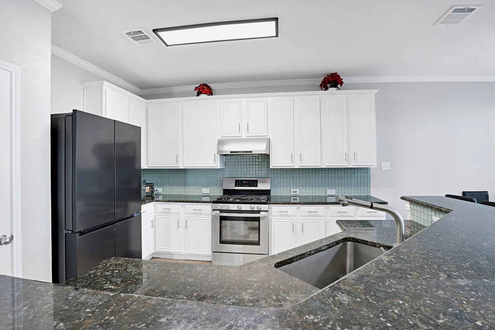 Single Family Residence For Sale in Dallas County , 1412 Sunrise Lane, Sachse, Texas 75048, 4 Bedroom, 3 Bathroom, 2 Garage spaces, 3,322 Sqft, built in 1999, mls#21293104, Real Estate Agent in Sachse, Homes For Sale in Dallas county, Homes For Sale in Sachse, Realtor in Sachse Texas, Real Estate Brokerage Independent Realty Texas, Luminita Cordes Realtor
