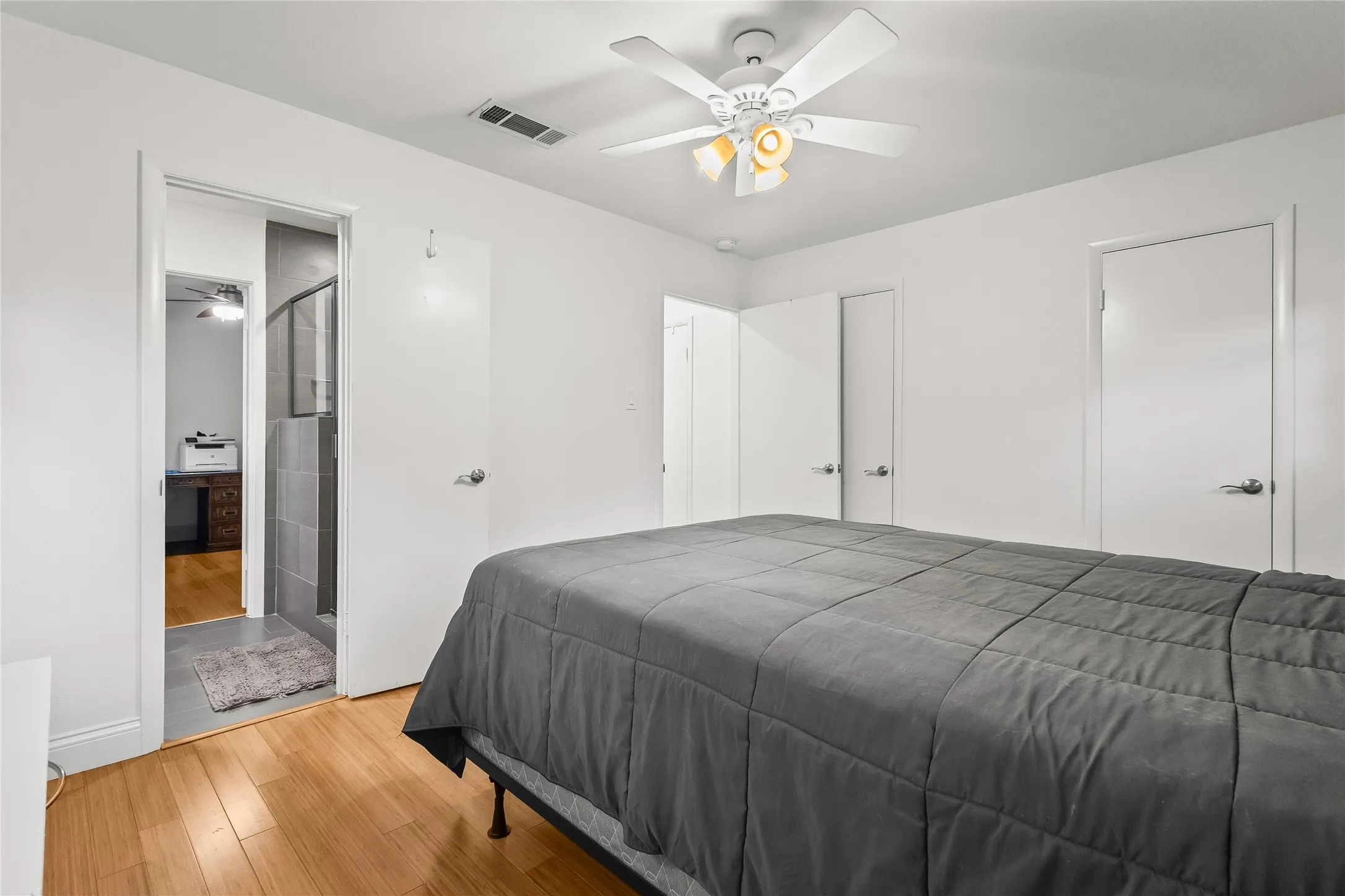Single Family Residence For Sale in Tarrant County , 4112 Selkirk Drive W, Fort Worth, Texas 76109, 4 Bedroom, 3 Bathroom, Garage spaces, 2,099 Sqft, built in 1960, mls#21295999, Real Estate Agent in Fort Worth, Homes For Sale in Tarrant county, Homes For Sale in Fort Worth, Realtor in Fort Worth Texas, Real Estate Brokerage Independent Realty Texas, Luminita Cordes Realtor
