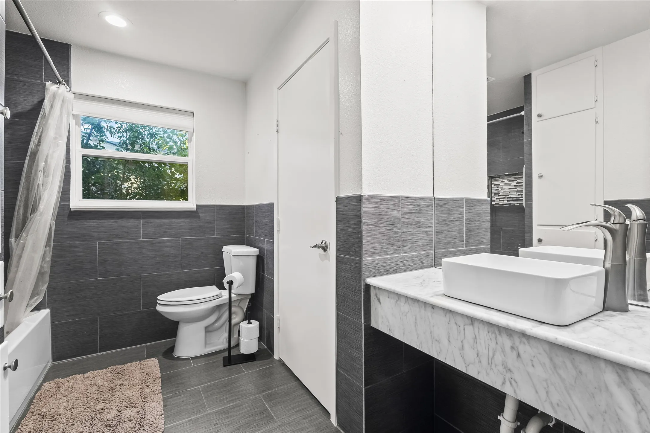 Single Family Residence For Sale in Tarrant County , 4112 Selkirk Drive W, Fort Worth, Texas 76109, 4 Bedroom, 3 Bathroom, Garage spaces, 2,099 Sqft, built in 1960, mls#21295999, Real Estate Agent in Fort Worth, Homes For Sale in Tarrant county, Homes For Sale in Fort Worth, Realtor in Fort Worth Texas, Real Estate Brokerage Independent Realty Texas, Luminita Cordes Realtor