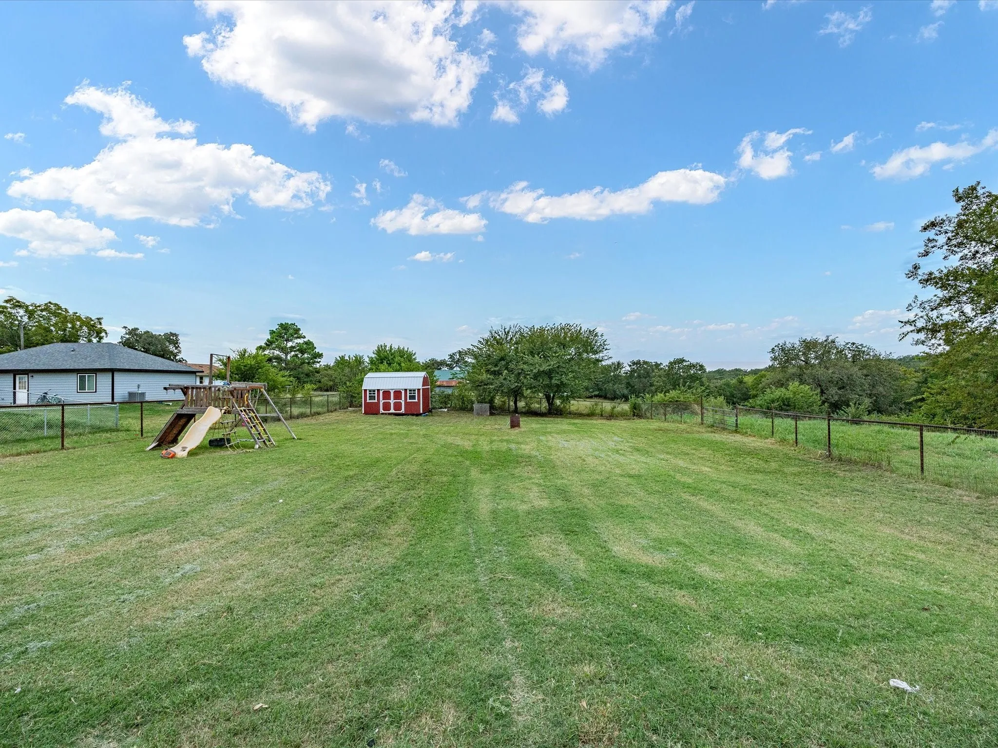 Single Family Residence For Sale in Montague County , 106 Edith Street, Bowie, Texas 76230, 3 Bedroom, 2 Bathroom, Garage spaces, 1,400 Sqft, built in 2022, mls#21295521, Real Estate Agent in Bowie, Homes For Sale in Montague county, Homes For Sale in Bowie, Realtor in Bowie Texas, Real Estate Brokerage Independent Realty Texas, Luminita Cordes Realtor
