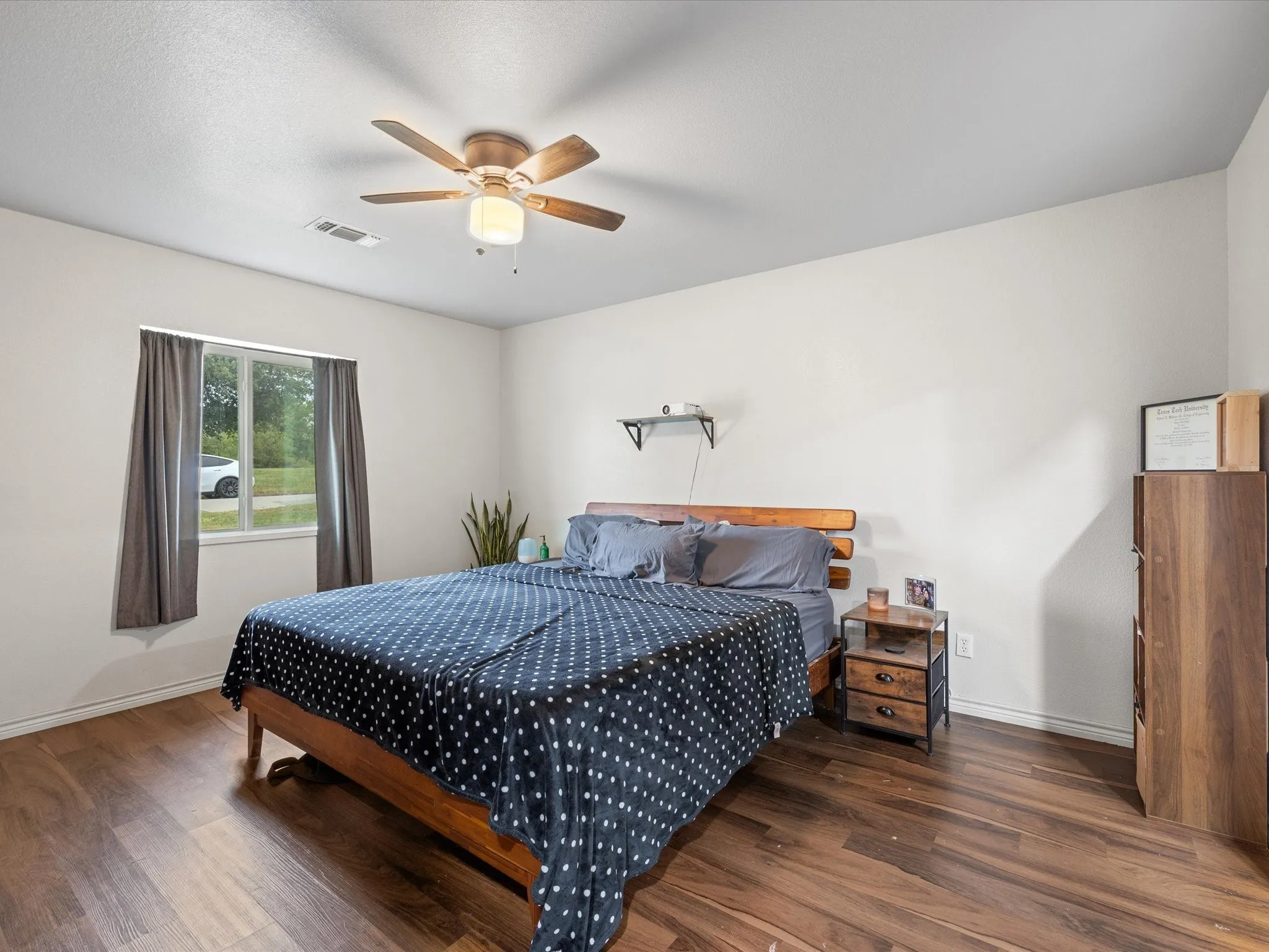 Single Family Residence For Sale in Montague County , 106 Edith Street, Bowie, Texas 76230, 3 Bedroom, 2 Bathroom, Garage spaces, 1,400 Sqft, built in 2022, mls#21295521, Real Estate Agent in Bowie, Homes For Sale in Montague county, Homes For Sale in Bowie, Realtor in Bowie Texas, Real Estate Brokerage Independent Realty Texas, Luminita Cordes Realtor