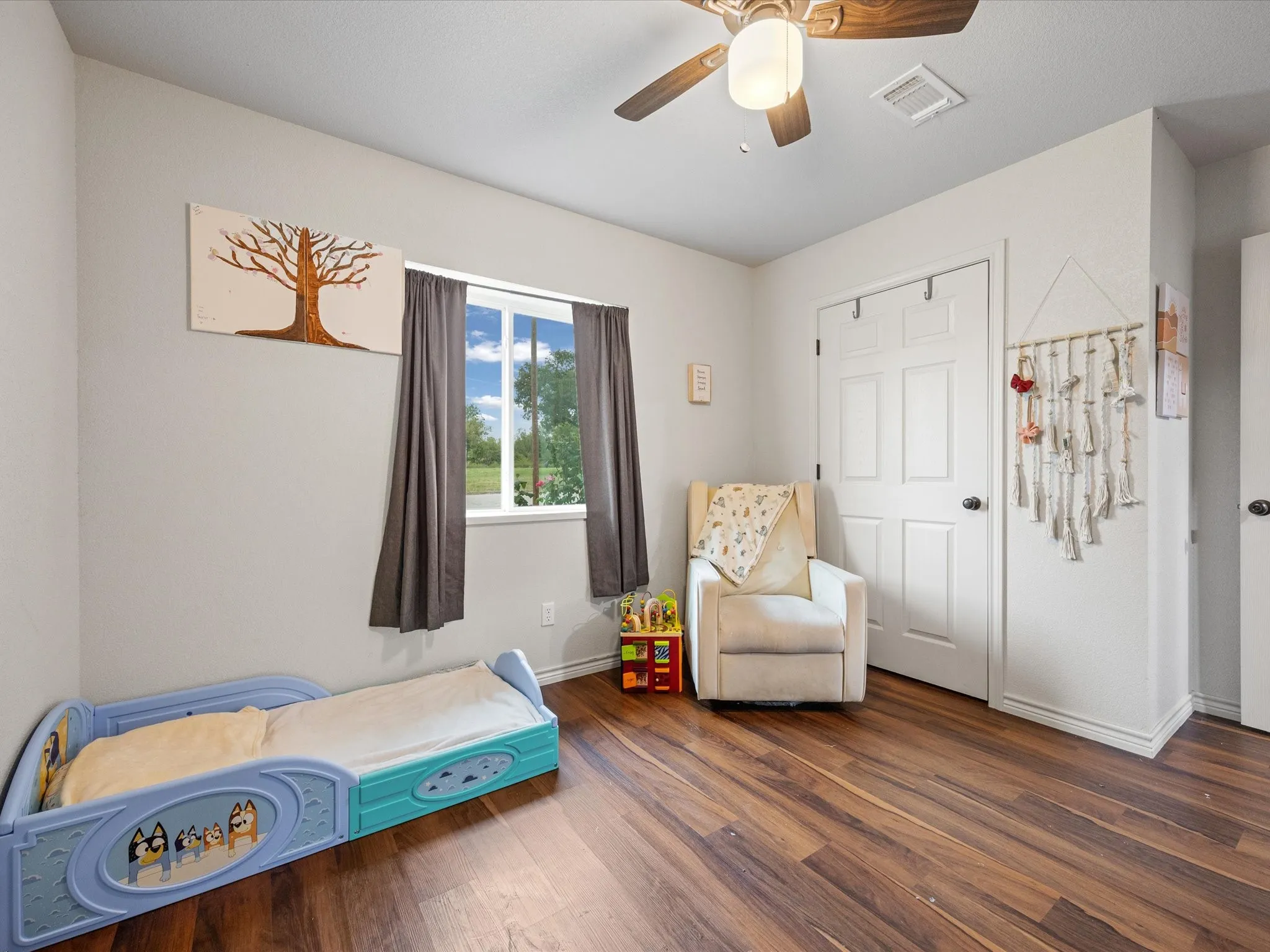 Single Family Residence For Sale in Montague County , 106 Edith Street, Bowie, Texas 76230, 3 Bedroom, 2 Bathroom, Garage spaces, 1,400 Sqft, built in 2022, mls#21295521, Real Estate Agent in Bowie, Homes For Sale in Montague county, Homes For Sale in Bowie, Realtor in Bowie Texas, Real Estate Brokerage Independent Realty Texas, Luminita Cordes Realtor