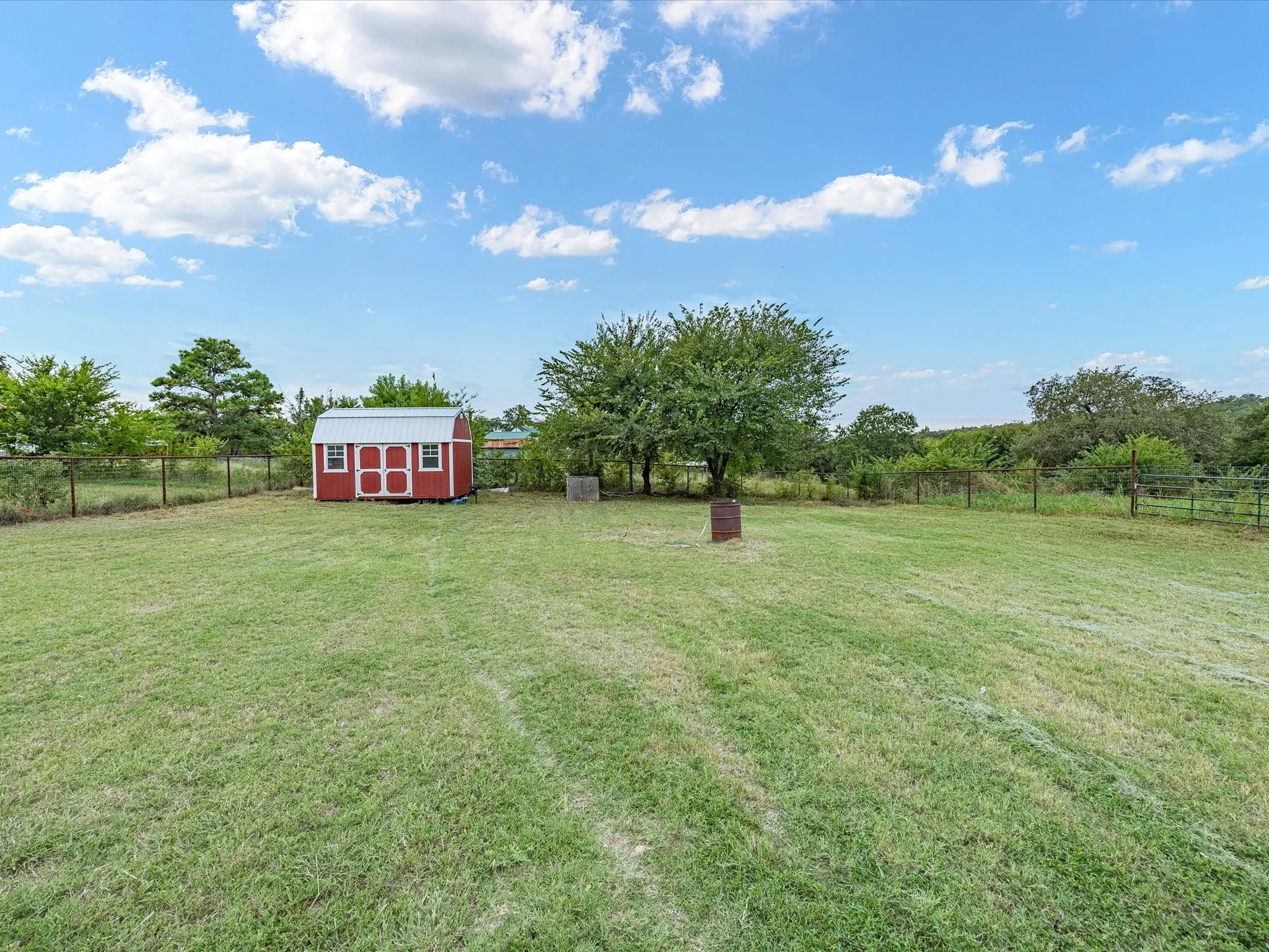 Single Family Residence For Sale in Montague County , 106 Edith Street, Bowie, Texas 76230, 3 Bedroom, 2 Bathroom, Garage spaces, 1,400 Sqft, built in 2022, mls#21295521, Real Estate Agent in Bowie, Homes For Sale in Montague county, Homes For Sale in Bowie, Realtor in Bowie Texas, Real Estate Brokerage Independent Realty Texas, Luminita Cordes Realtor