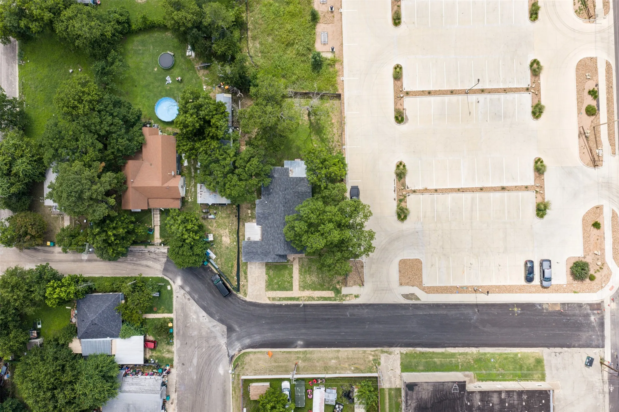 Single Family Residence For Sale in Coryell County , 210 S 5th Street, Gatesville, Texas 76528, 3 Bedroom, 1 Bathroom, Garage spaces, 1,778 Sqft, built in 1925, mls#21296000, Real Estate Agent in Gatesville, Homes For Sale in Coryell county, Homes For Sale in Gatesville, Realtor in Gatesville Texas, Real Estate Brokerage Independent Realty Texas, Luminita Cordes Realtor