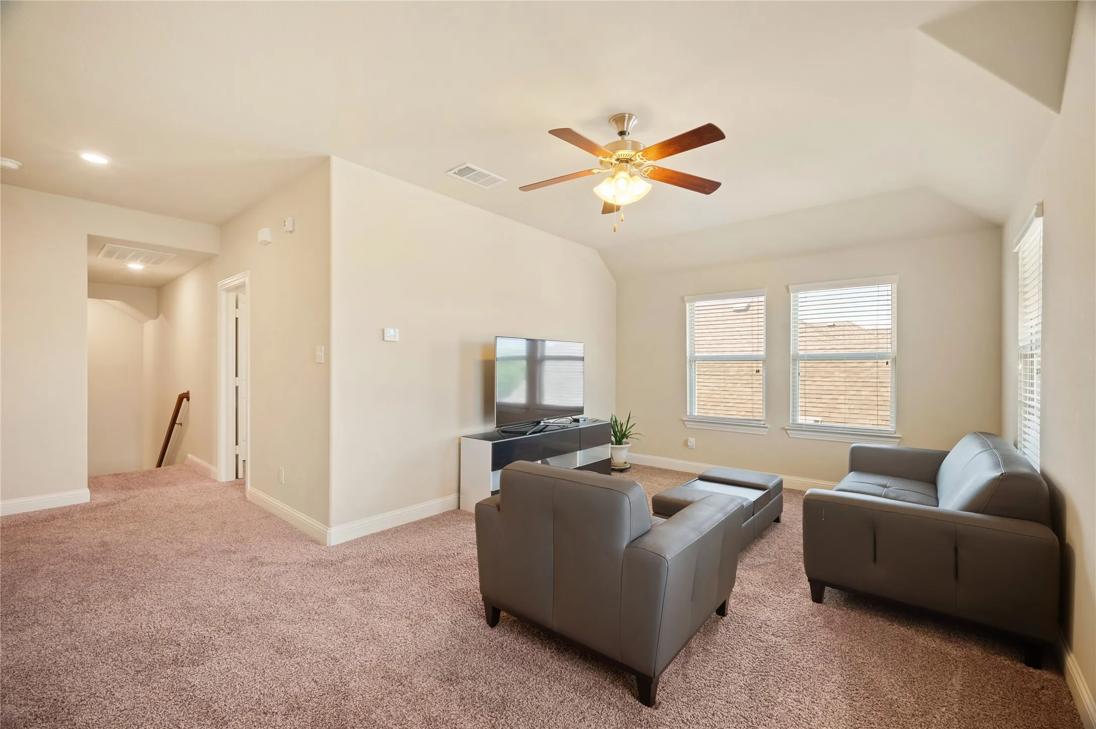 Single Family Residence For Sale in Denton County , 4321 Bayport Drive, Frisco, Texas 75036, 4 Bedroom, 3 Bathroom, 2 Garage spaces, 2,709 Sqft, built in 2017, mls#21293918, Real Estate Agent in Frisco, Homes For Sale in Denton county, Homes For Sale in Frisco, Realtor in Frisco Texas, Real Estate Brokerage Independent Realty Texas, Luminita Cordes Realtor