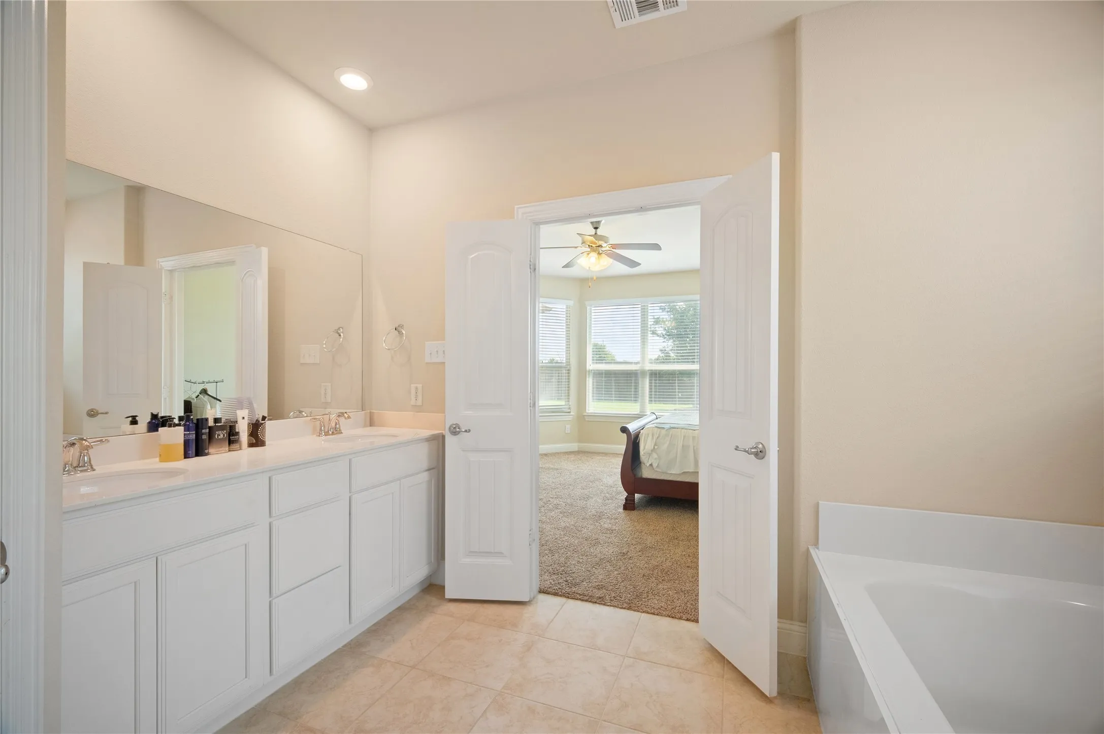 Single Family Residence For Sale in Denton County , 4321 Bayport Drive, Frisco, Texas 75036, 4 Bedroom, 3 Bathroom, 2 Garage spaces, 2,709 Sqft, built in 2017, mls#21293918, Real Estate Agent in Frisco, Homes For Sale in Denton county, Homes For Sale in Frisco, Realtor in Frisco Texas, Real Estate Brokerage Independent Realty Texas, Luminita Cordes Realtor
