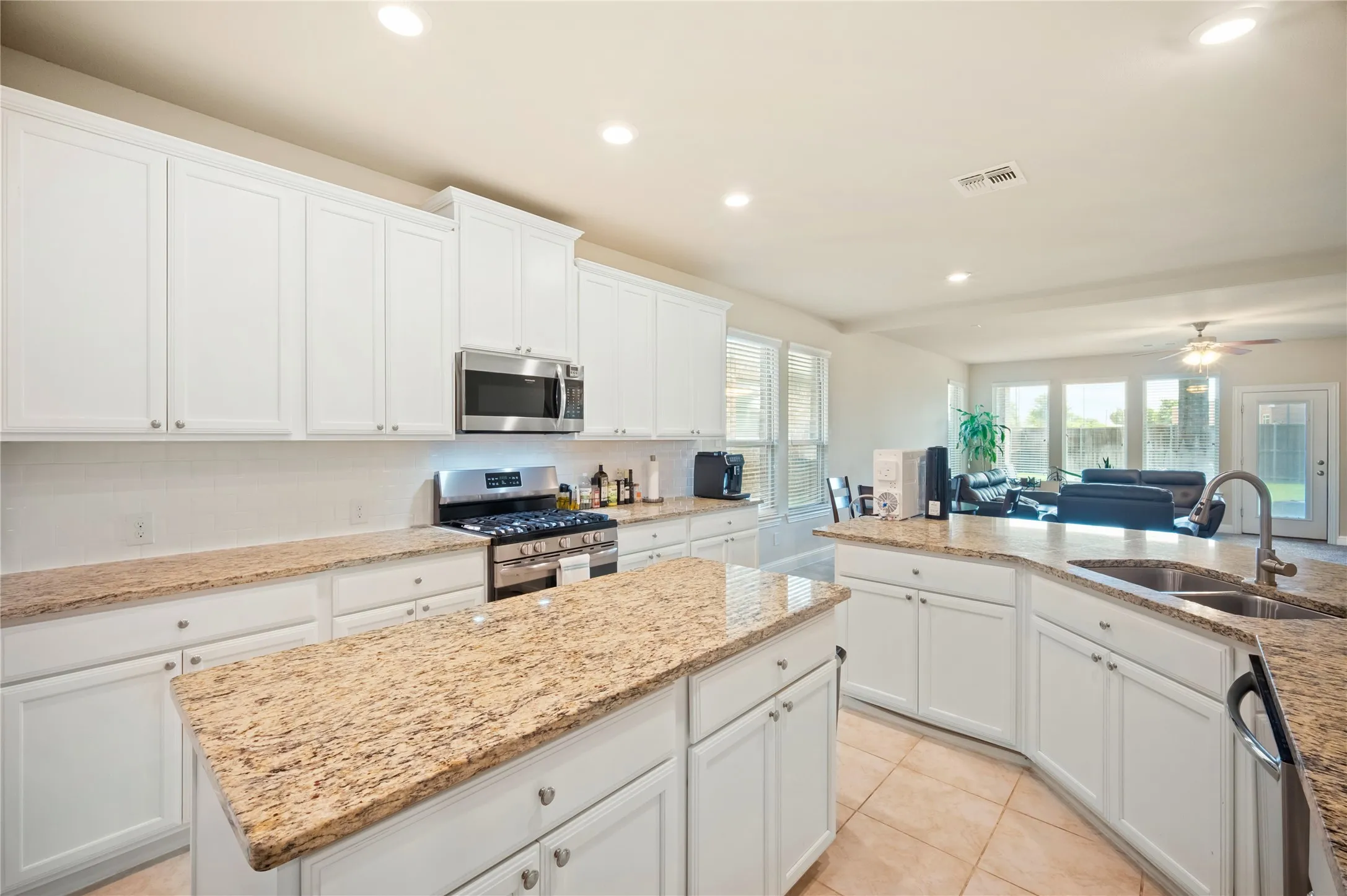 Single Family Residence For Sale in Denton County , 4321 Bayport Drive, Frisco, Texas 75036, 4 Bedroom, 3 Bathroom, 2 Garage spaces, 2,709 Sqft, built in 2017, mls#21293918, Real Estate Agent in Frisco, Homes For Sale in Denton county, Homes For Sale in Frisco, Realtor in Frisco Texas, Real Estate Brokerage Independent Realty Texas, Luminita Cordes Realtor