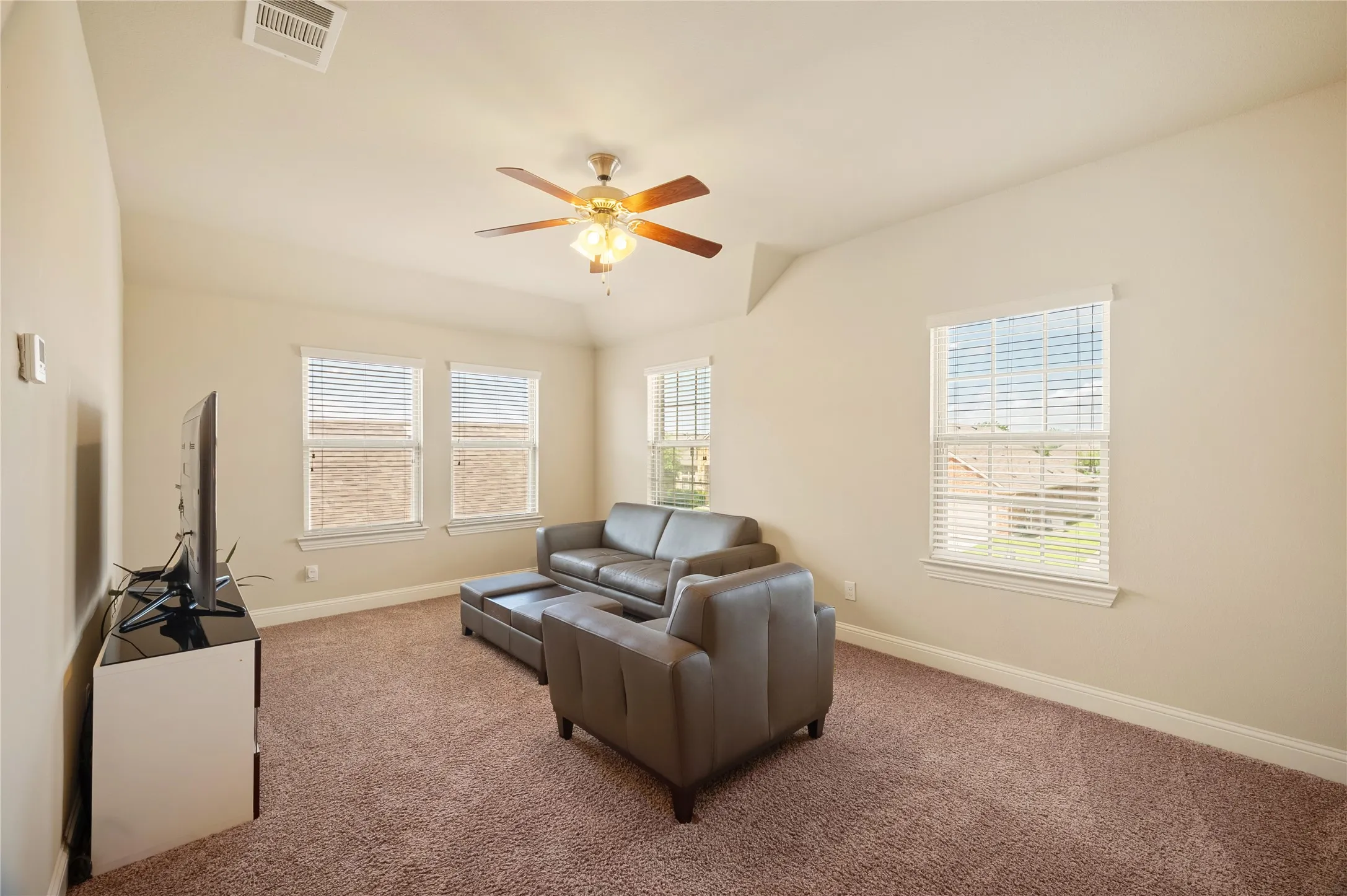 Single Family Residence For Sale in Denton County , 4321 Bayport Drive, Frisco, Texas 75036, 4 Bedroom, 3 Bathroom, 2 Garage spaces, 2,709 Sqft, built in 2017, mls#21293918, Real Estate Agent in Frisco, Homes For Sale in Denton county, Homes For Sale in Frisco, Realtor in Frisco Texas, Real Estate Brokerage Independent Realty Texas, Luminita Cordes Realtor