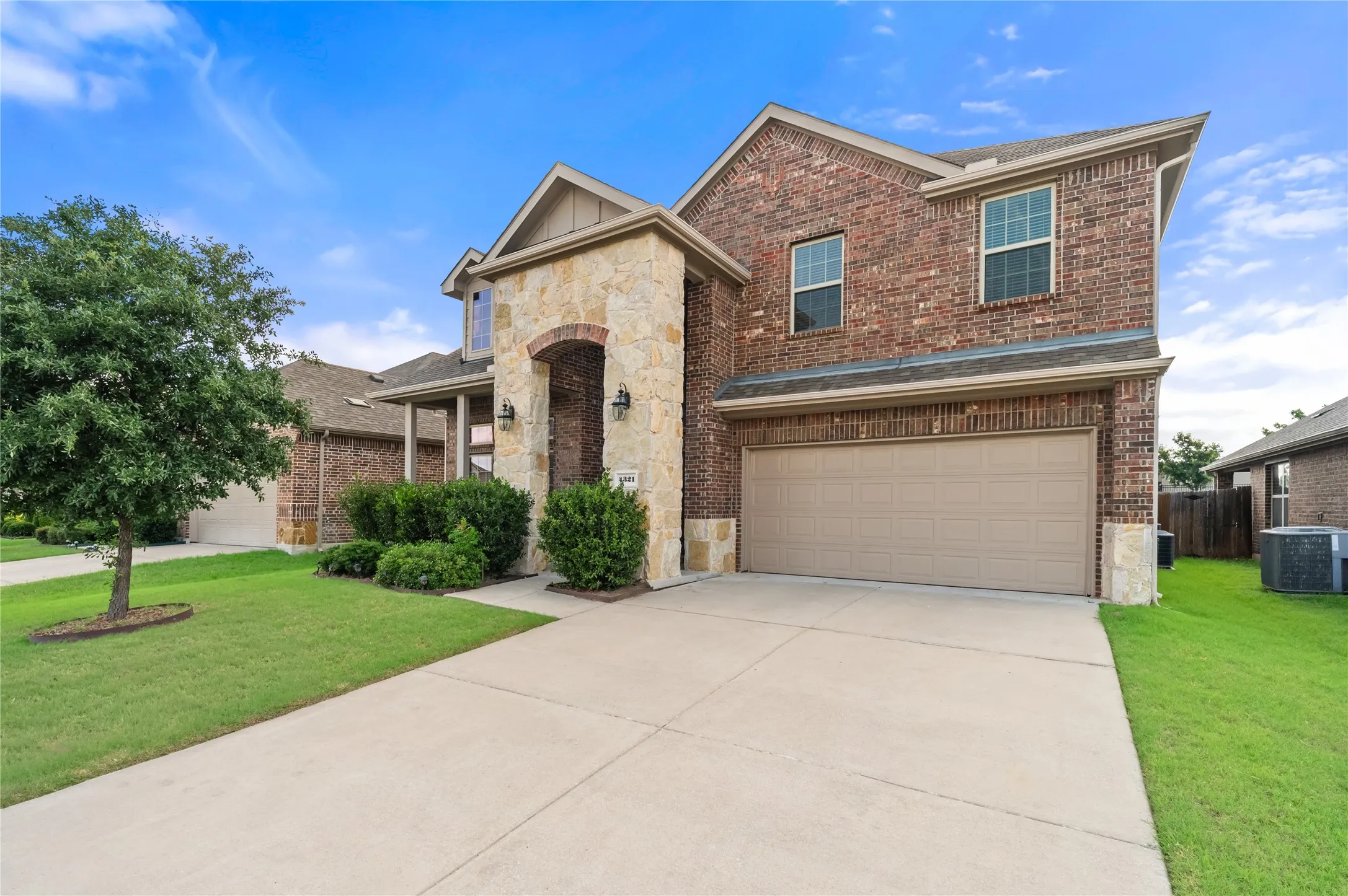 Single Family Residence For Sale in Denton County , 4321 Bayport Drive, Frisco, Texas 75036, 4 Bedroom, 3 Bathroom, 2 Garage spaces, 2,709 Sqft, built in 2017, mls#21293918, Real Estate Agent in Frisco, Homes For Sale in Denton county, Homes For Sale in Frisco, Realtor in Frisco Texas, Real Estate Brokerage Independent Realty Texas, Luminita Cordes Realtor