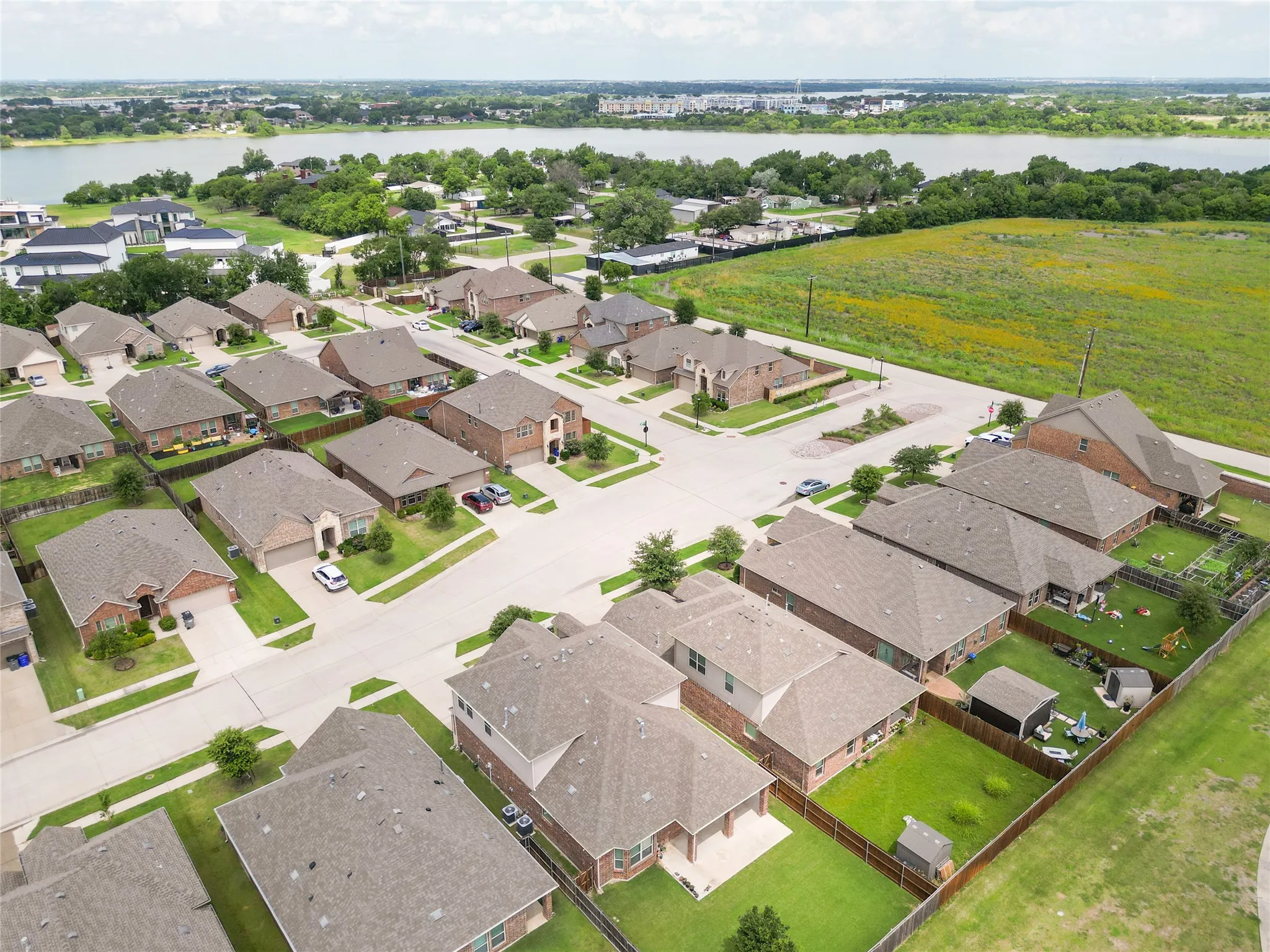 Single Family Residence For Sale in Denton County , 4321 Bayport Drive, Frisco, Texas 75036, 4 Bedroom, 3 Bathroom, 2 Garage spaces, 2,709 Sqft, built in 2017, mls#21293918, Real Estate Agent in Frisco, Homes For Sale in Denton county, Homes For Sale in Frisco, Realtor in Frisco Texas, Real Estate Brokerage Independent Realty Texas, Luminita Cordes Realtor