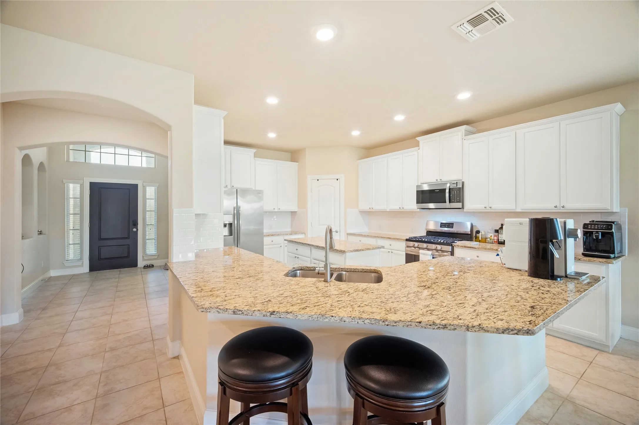 Single Family Residence For Sale in Denton County , 4321 Bayport Drive, Frisco, Texas 75036, 4 Bedroom, 3 Bathroom, 2 Garage spaces, 2,709 Sqft, built in 2017, mls#21293918, Real Estate Agent in Frisco, Homes For Sale in Denton county, Homes For Sale in Frisco, Realtor in Frisco Texas, Real Estate Brokerage Independent Realty Texas, Luminita Cordes Realtor