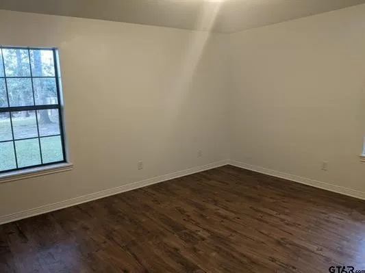 Single Family Residence For Sale in Smith County , 10764 County Road 1299, Flint, Texas 75762, 4 Bedroom, 3 Bathroom, 2 Garage spaces, 2,198 Sqft, built in 1983, mls#21296022, Real Estate Agent in Flint, Homes For Sale in Smith county, Homes For Sale in Flint, Realtor in Flint Texas, Real Estate Brokerage Independent Realty Texas, Luminita Cordes Realtor