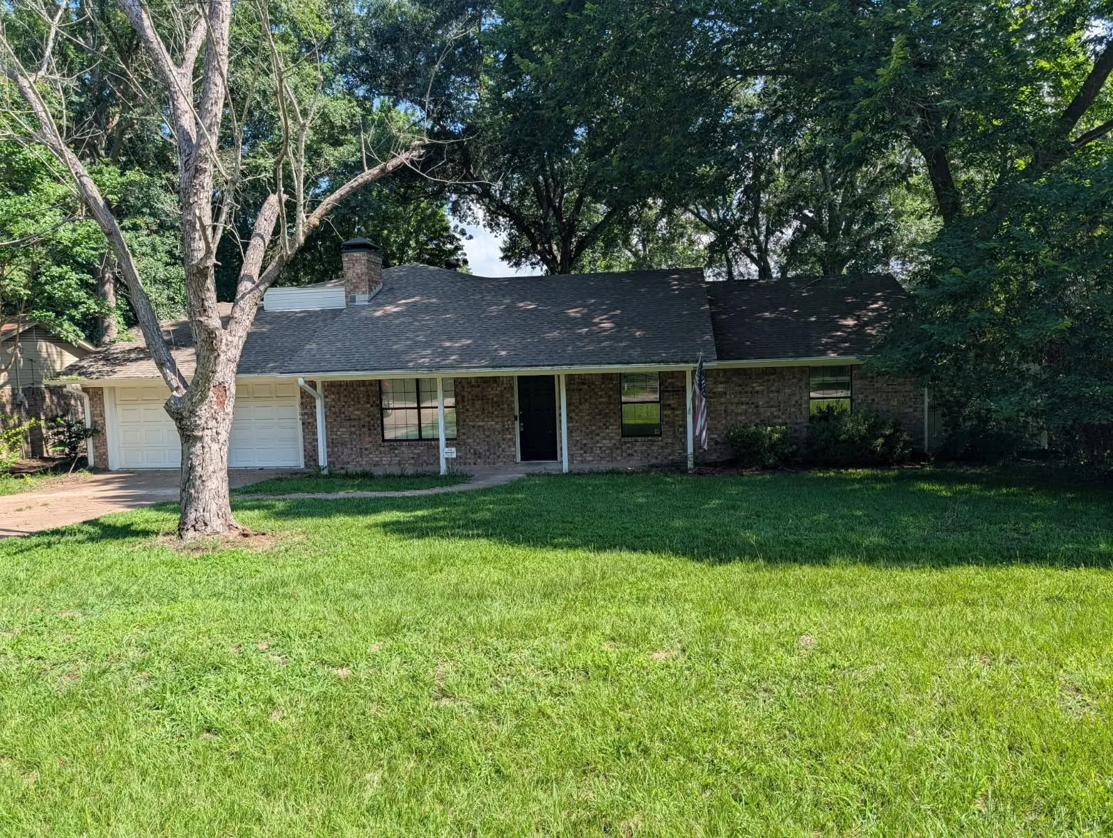 Single Family Residence For Sale in Smith County , 10764 County Road 1299, Flint, Texas 75762, 4 Bedroom, 3 Bathroom, 2 Garage spaces, 2,198 Sqft, built in 1983, mls#21296022, Real Estate Agent in Flint, Homes For Sale in Smith county, Homes For Sale in Flint, Realtor in Flint Texas, Real Estate Brokerage Independent Realty Texas, Luminita Cordes Realtor
