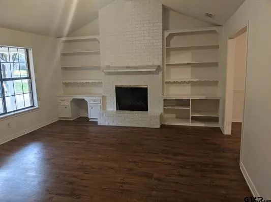 Single Family Residence For Sale in Smith County , 10764 County Road 1299, Flint, Texas 75762, 4 Bedroom, 3 Bathroom, 2 Garage spaces, 2,198 Sqft, built in 1983, mls#21296022, Real Estate Agent in Flint, Homes For Sale in Smith county, Homes For Sale in Flint, Realtor in Flint Texas, Real Estate Brokerage Independent Realty Texas, Luminita Cordes Realtor