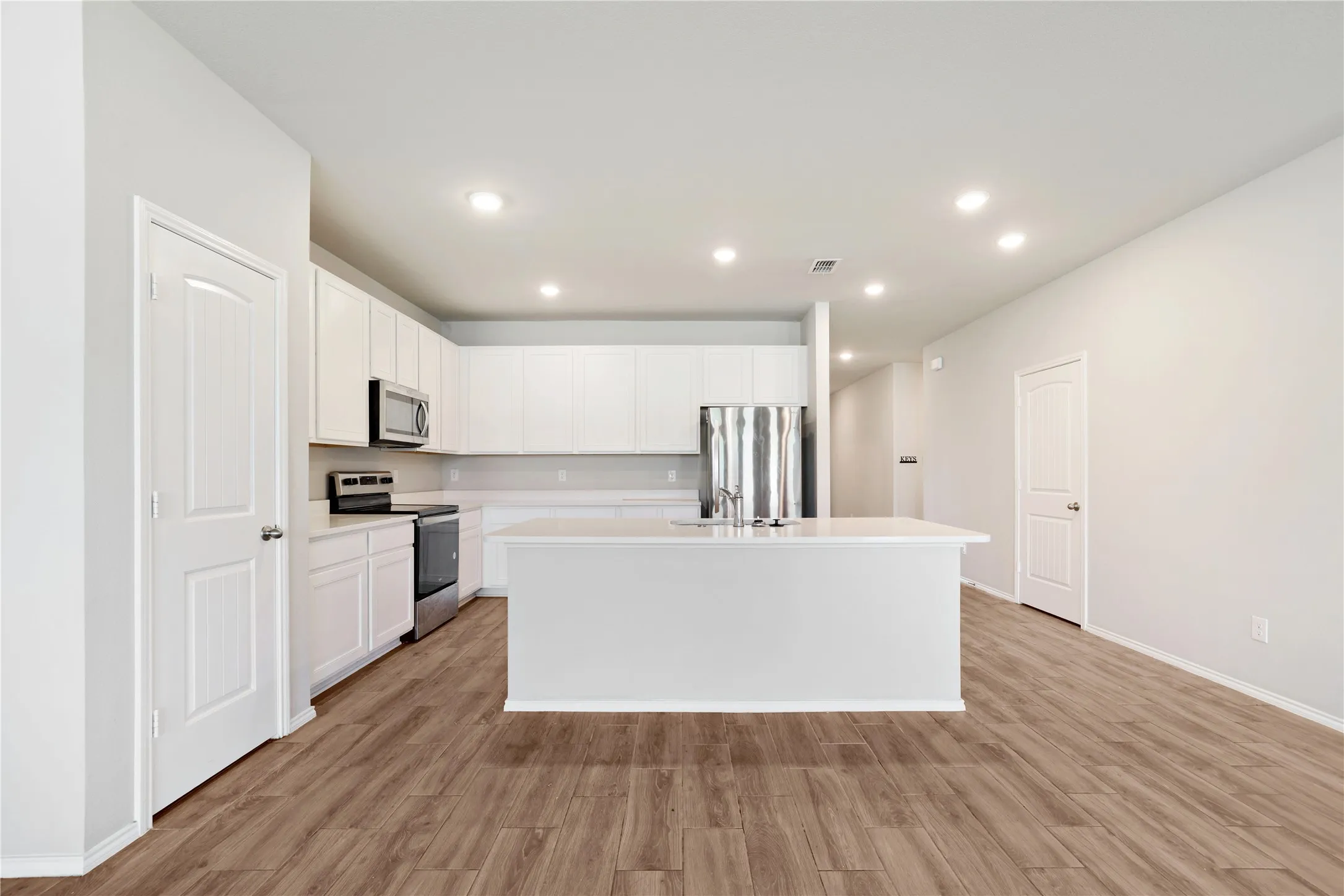 Single Family Residence For Sale in Grayson County , 1217 Benwick Drive, Van Alstyne, Texas 75495, 4 Bedroom, 2 Bathroom, 2 Garage spaces, 1,958 Sqft, built in 2022, mls#21296013, Real Estate Agent in Van Alstyne, Homes For Sale in Grayson county, Homes For Sale in Van Alstyne, Realtor in Van Alstyne Texas, Real Estate Brokerage Independent Realty Texas, Luminita Cordes Realtor