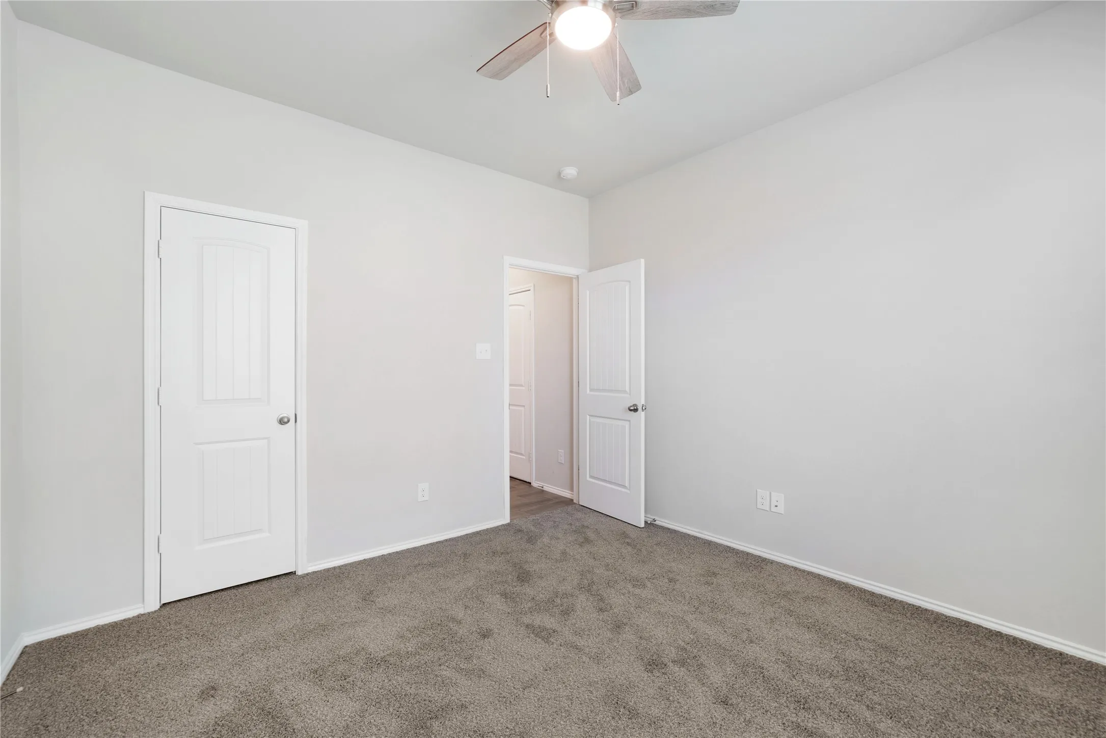 Single Family Residence For Sale in Grayson County , 1217 Benwick Drive, Van Alstyne, Texas 75495, 4 Bedroom, 2 Bathroom, 2 Garage spaces, 1,958 Sqft, built in 2022, mls#21296013, Real Estate Agent in Van Alstyne, Homes For Sale in Grayson county, Homes For Sale in Van Alstyne, Realtor in Van Alstyne Texas, Real Estate Brokerage Independent Realty Texas, Luminita Cordes Realtor
