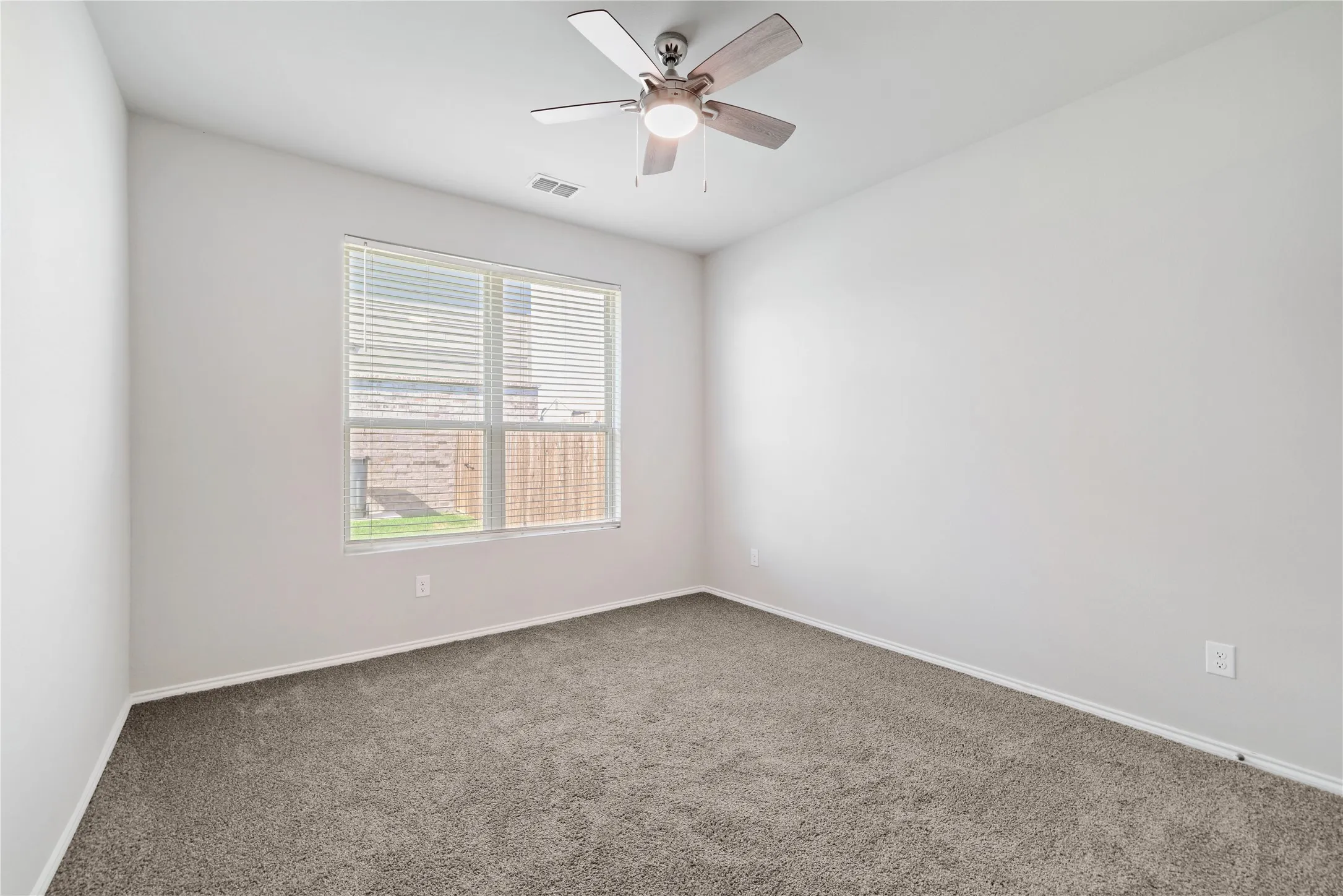 Single Family Residence For Sale in Grayson County , 1217 Benwick Drive, Van Alstyne, Texas 75495, 4 Bedroom, 2 Bathroom, 2 Garage spaces, 1,958 Sqft, built in 2022, mls#21296013, Real Estate Agent in Van Alstyne, Homes For Sale in Grayson county, Homes For Sale in Van Alstyne, Realtor in Van Alstyne Texas, Real Estate Brokerage Independent Realty Texas, Luminita Cordes Realtor