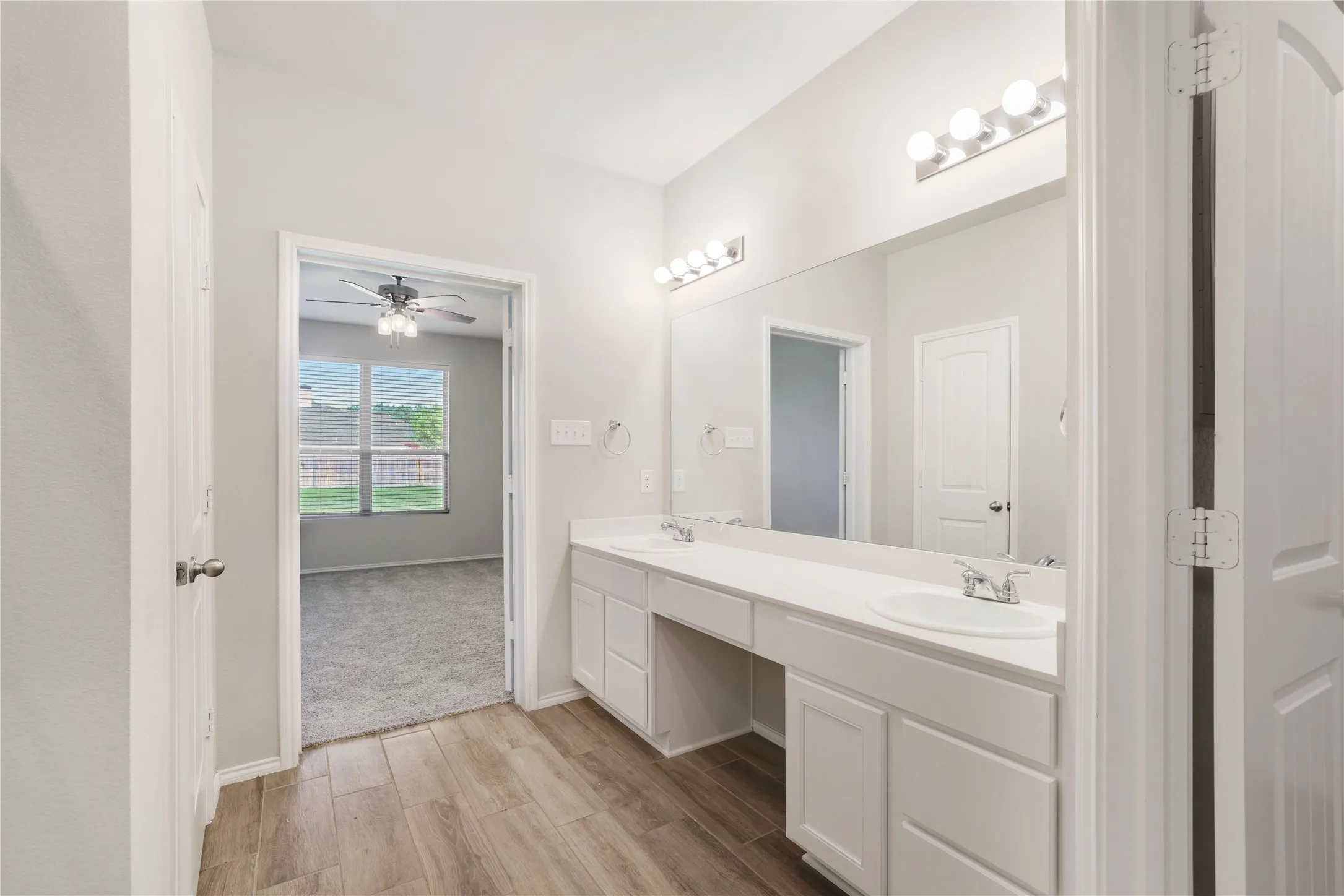 Single Family Residence For Sale in Grayson County , 1217 Benwick Drive, Van Alstyne, Texas 75495, 4 Bedroom, 2 Bathroom, 2 Garage spaces, 1,958 Sqft, built in 2022, mls#21296013, Real Estate Agent in Van Alstyne, Homes For Sale in Grayson county, Homes For Sale in Van Alstyne, Realtor in Van Alstyne Texas, Real Estate Brokerage Independent Realty Texas, Luminita Cordes Realtor