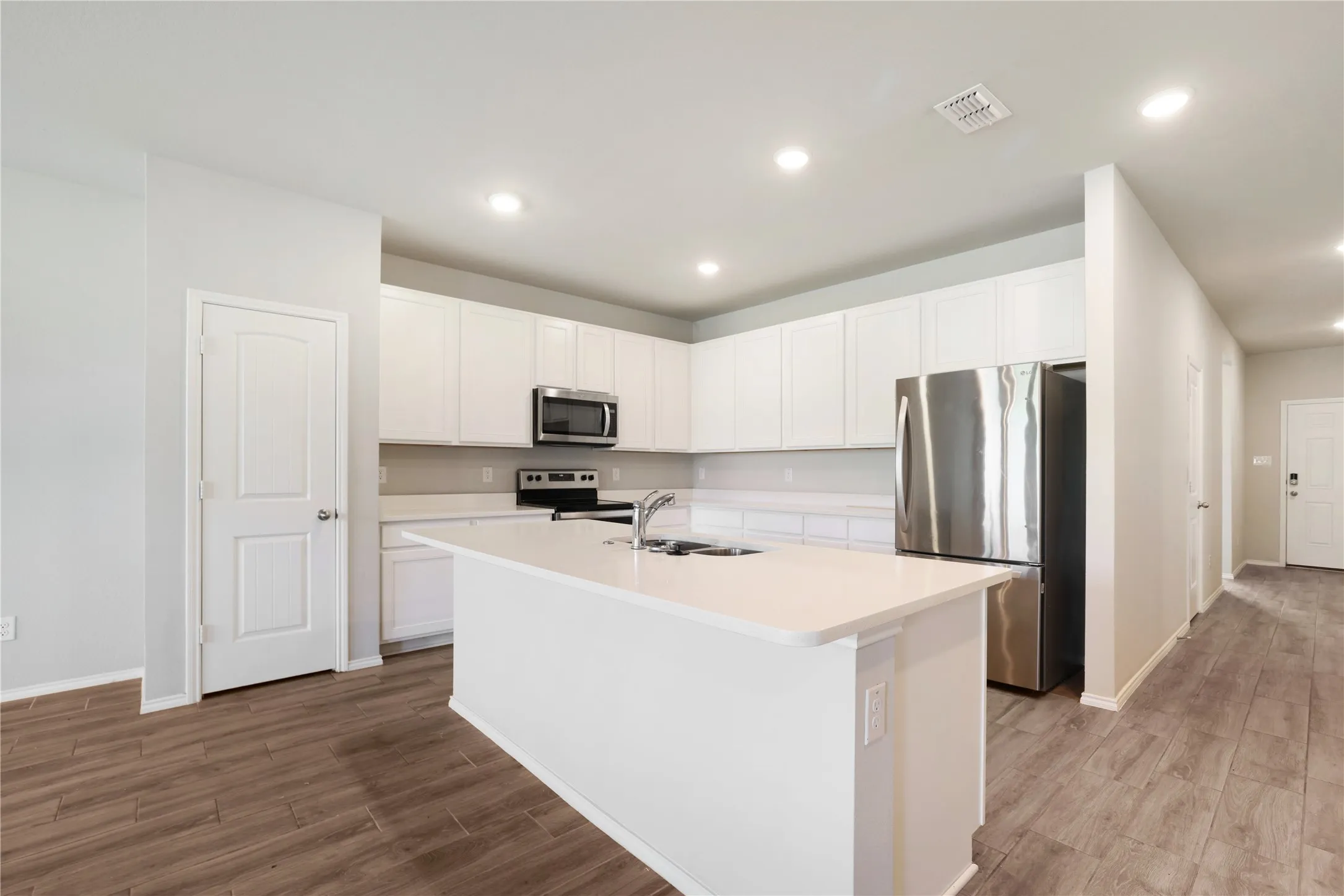 Single Family Residence For Sale in Grayson County , 1217 Benwick Drive, Van Alstyne, Texas 75495, 4 Bedroom, 2 Bathroom, 2 Garage spaces, 1,958 Sqft, built in 2022, mls#21296013, Real Estate Agent in Van Alstyne, Homes For Sale in Grayson county, Homes For Sale in Van Alstyne, Realtor in Van Alstyne Texas, Real Estate Brokerage Independent Realty Texas, Luminita Cordes Realtor
