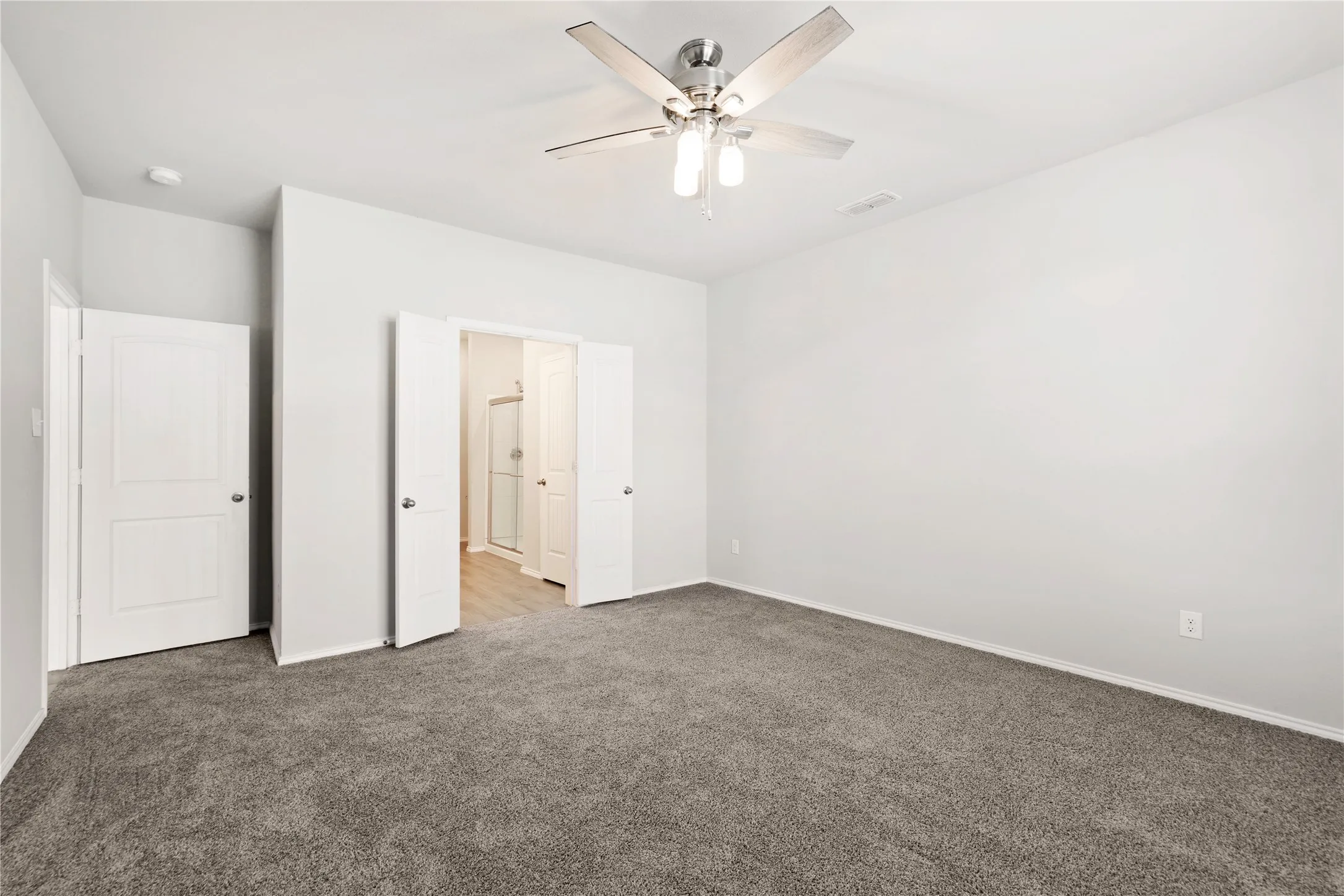 Single Family Residence For Sale in Grayson County , 1217 Benwick Drive, Van Alstyne, Texas 75495, 4 Bedroom, 2 Bathroom, 2 Garage spaces, 1,958 Sqft, built in 2022, mls#21296013, Real Estate Agent in Van Alstyne, Homes For Sale in Grayson county, Homes For Sale in Van Alstyne, Realtor in Van Alstyne Texas, Real Estate Brokerage Independent Realty Texas, Luminita Cordes Realtor