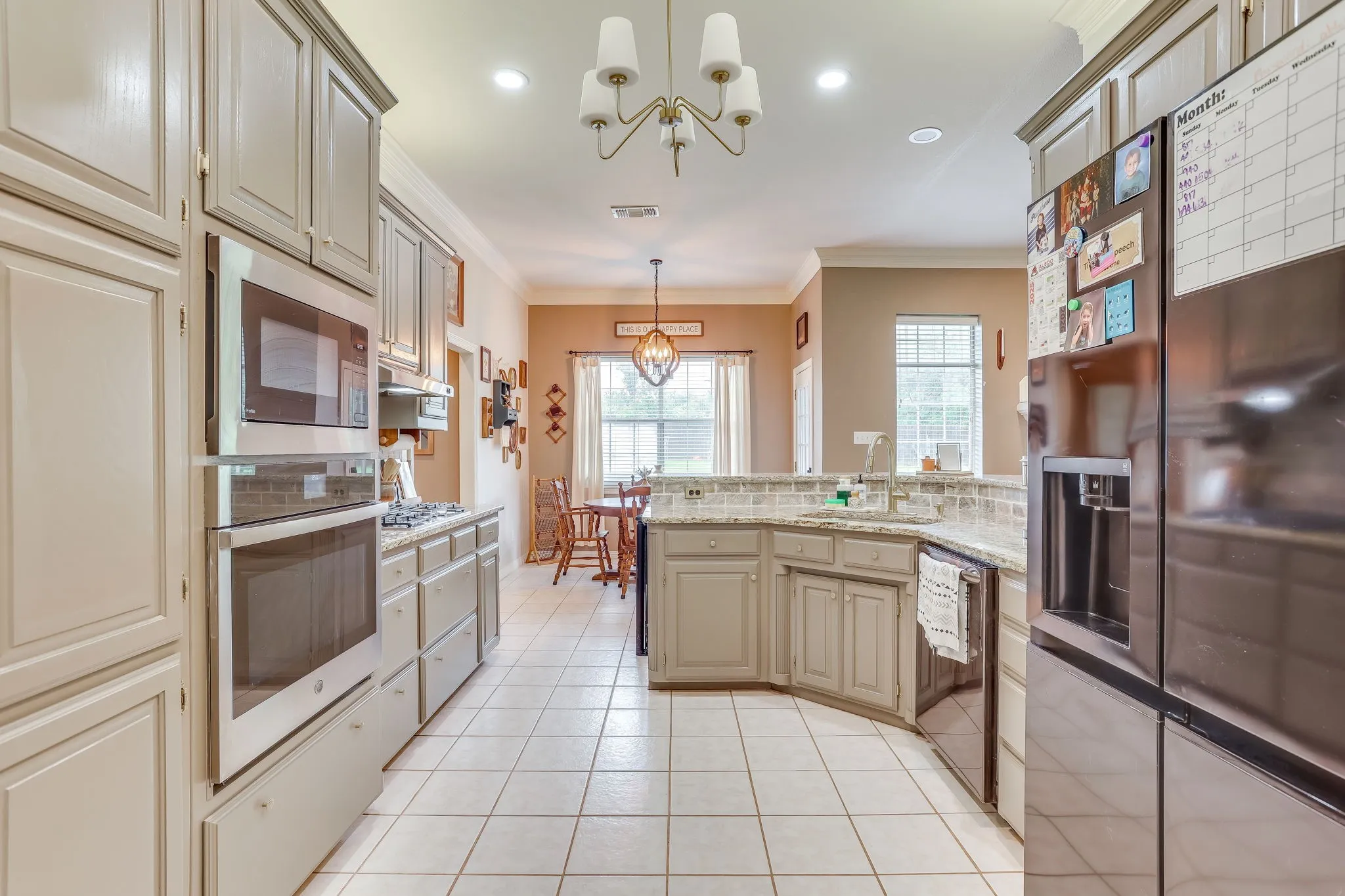 Single Family Residence For Sale in Parker County , 718 W Couts Street, Weatherford, Texas 76086, 3 Bedroom, 2 Bathroom, 2 Garage spaces, 1,928 Sqft, built in 1996, mls#21295983, Real Estate Agent in Weatherford, Homes For Sale in Parker county, Homes For Sale in Weatherford, Realtor in Weatherford Texas, Real Estate Brokerage Independent Realty Texas, Luminita Cordes Realtor